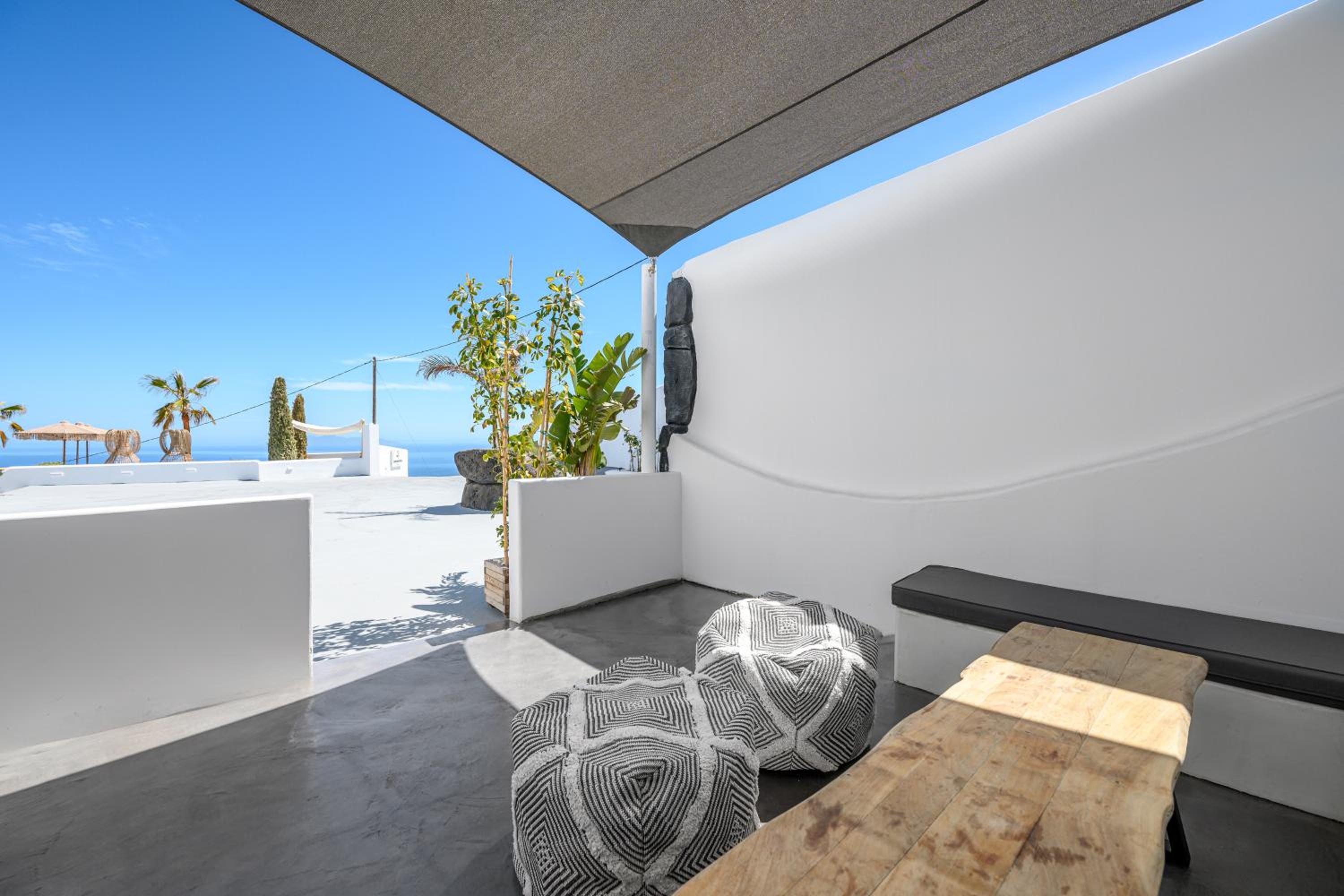 Junior Suite with Indoor Hot Tub & Sea View - Photo 9