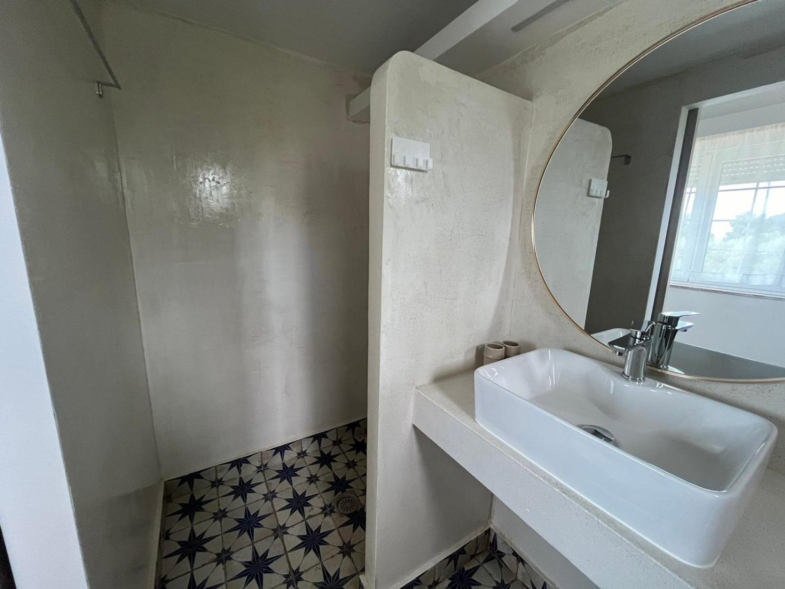 Apartment with Sea View - Photo 4