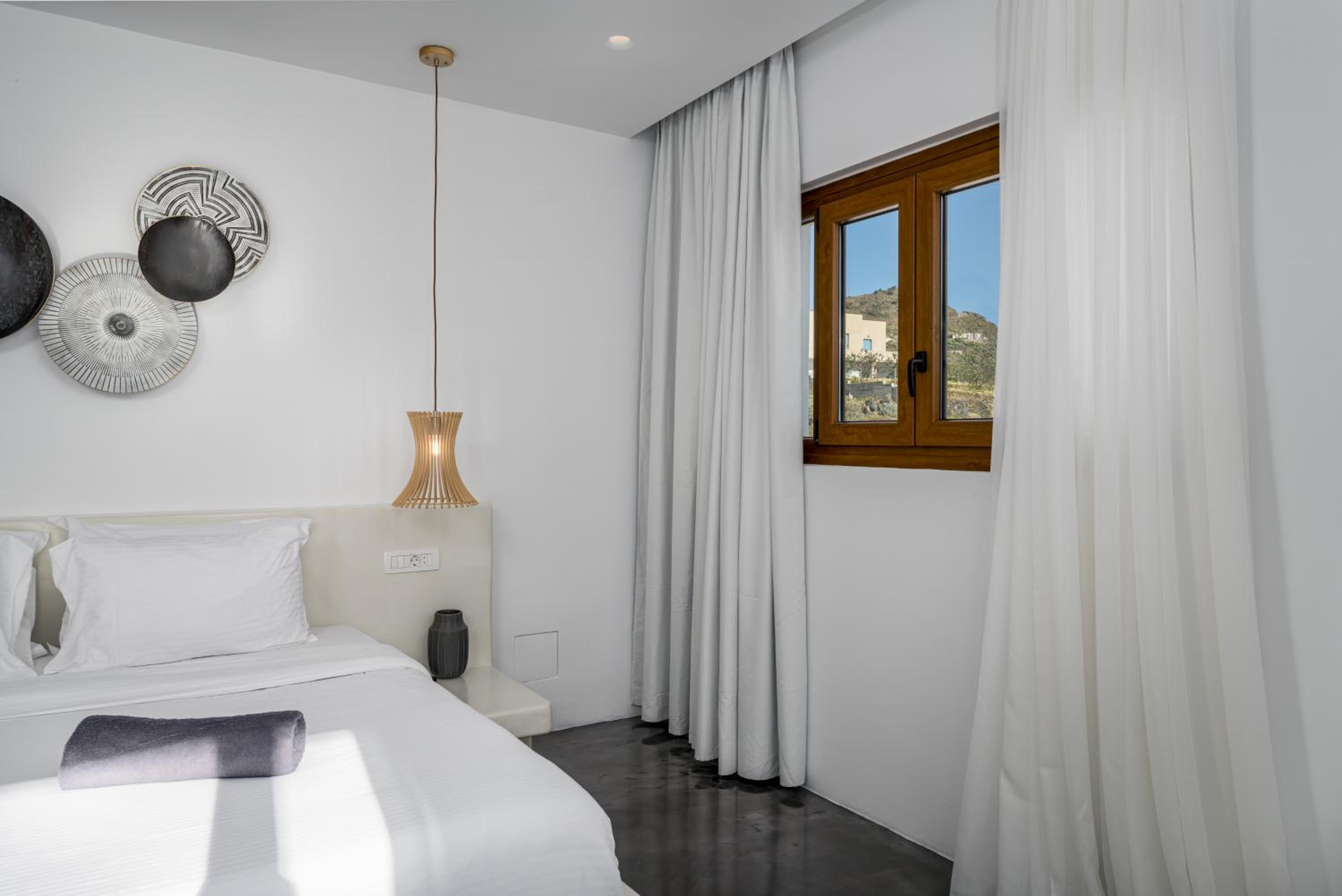 Honeymoon Suite with Outdoor Hot Tub & Sea View - Photo 8