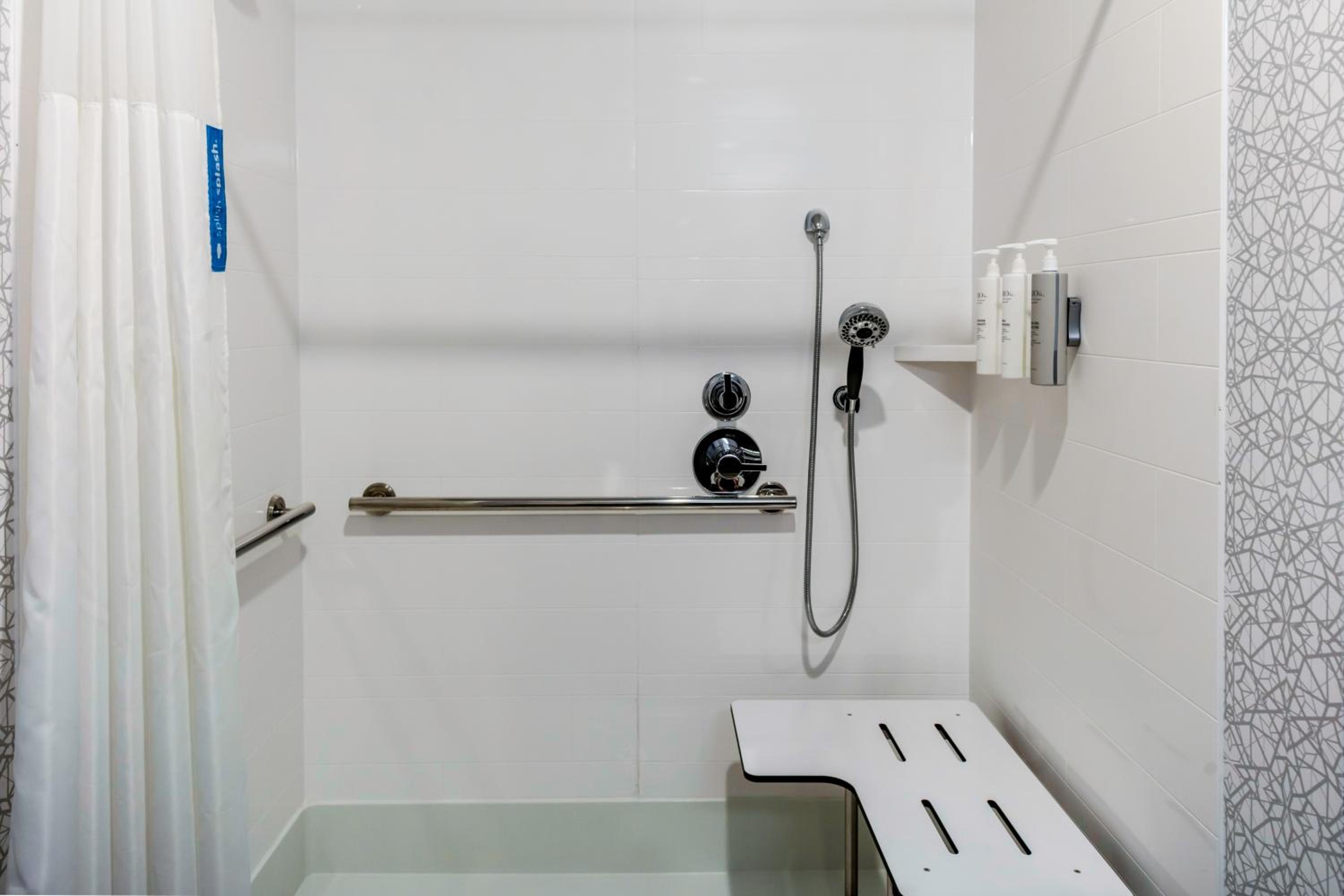 Queen Room with Two Queen Beds and Bath Tub - Mobility and Hearing Access - Photo 5