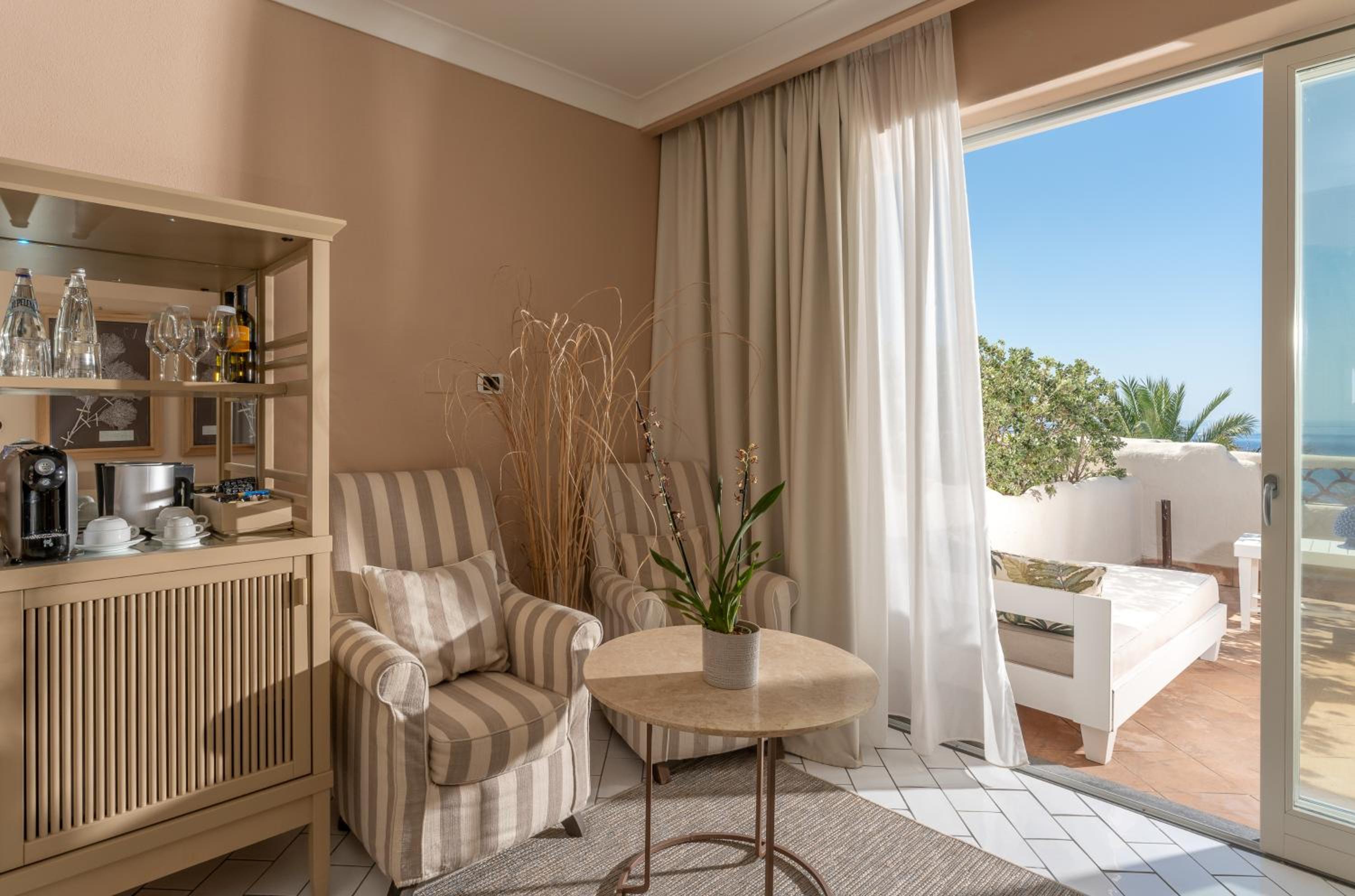 Suite with Sea View - Photo 4