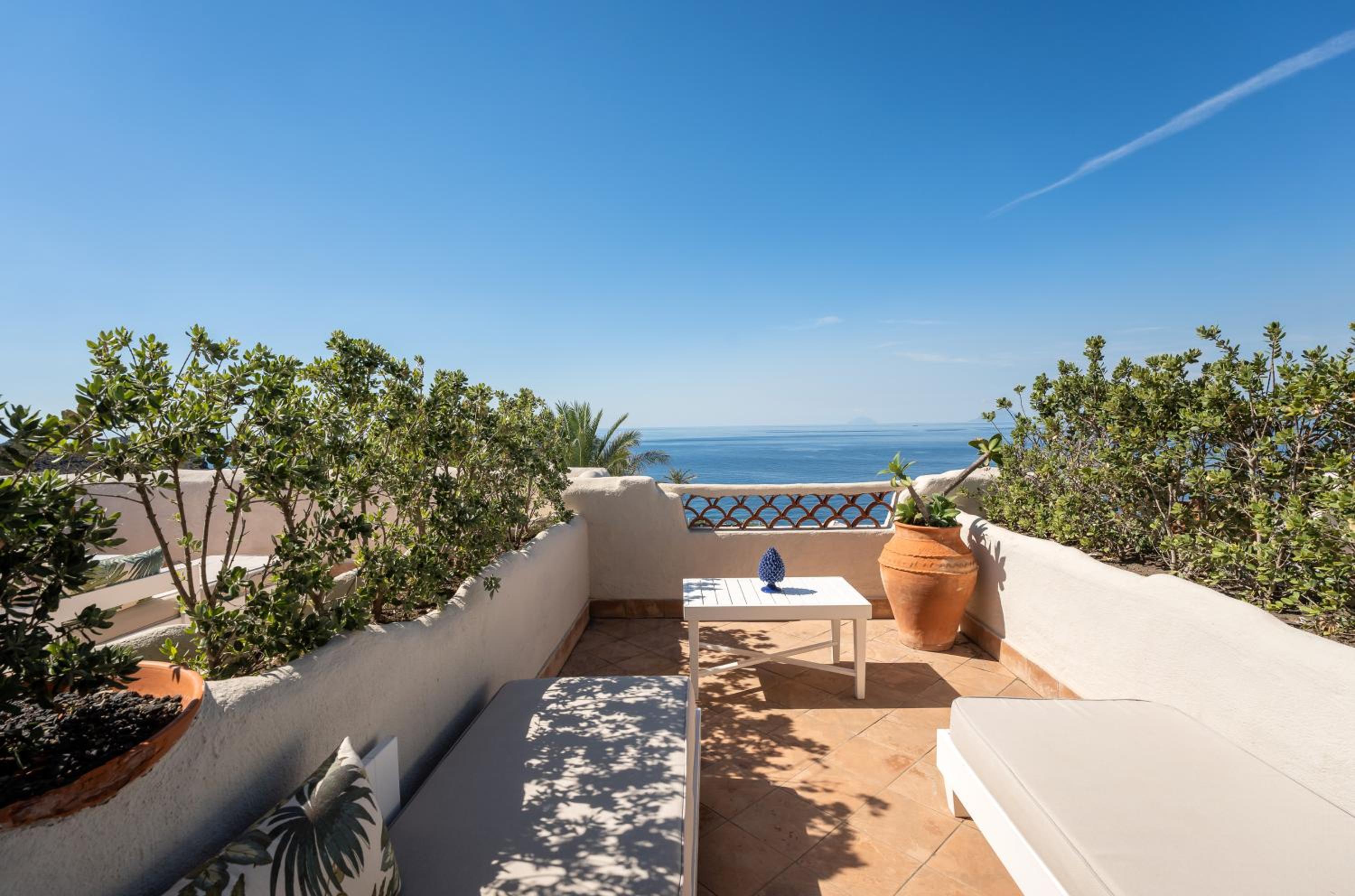 Suite with Sea View - Photo 5