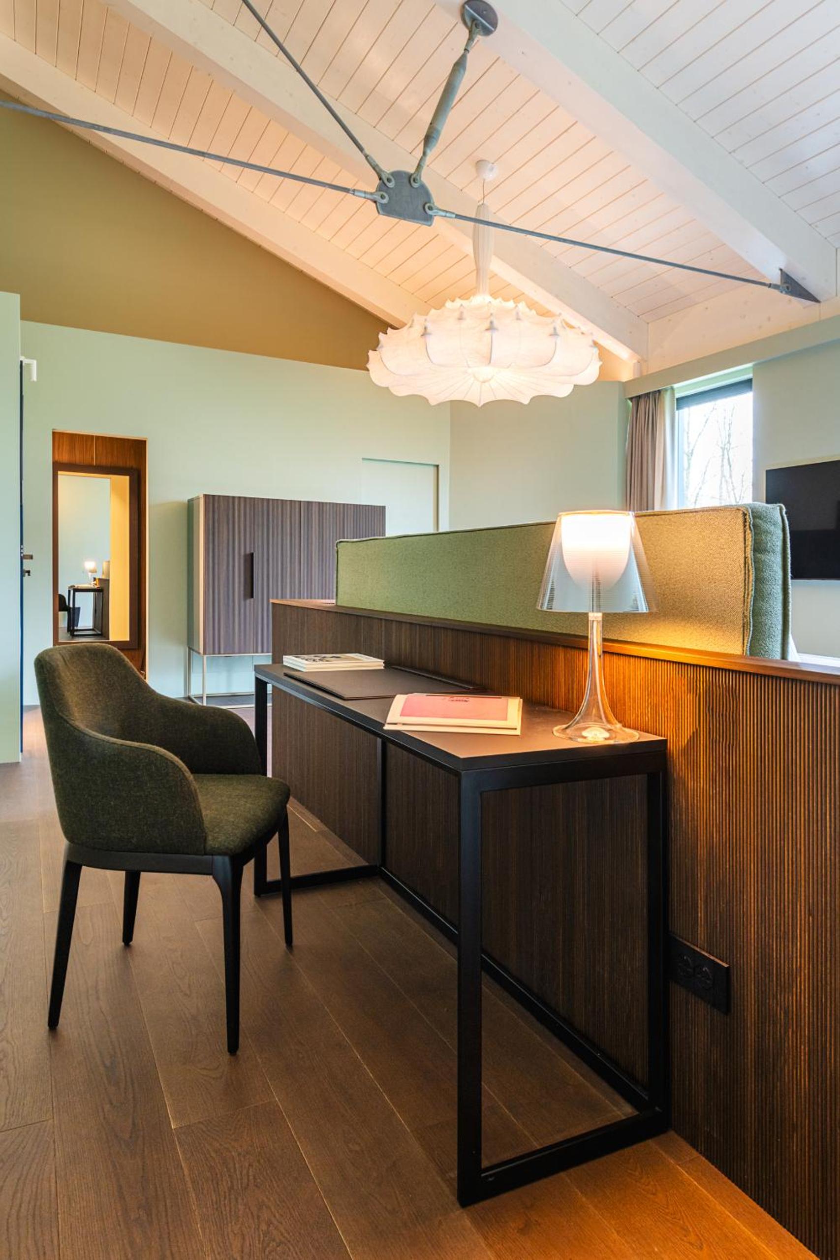 Junior Suite with Garden View photo 1