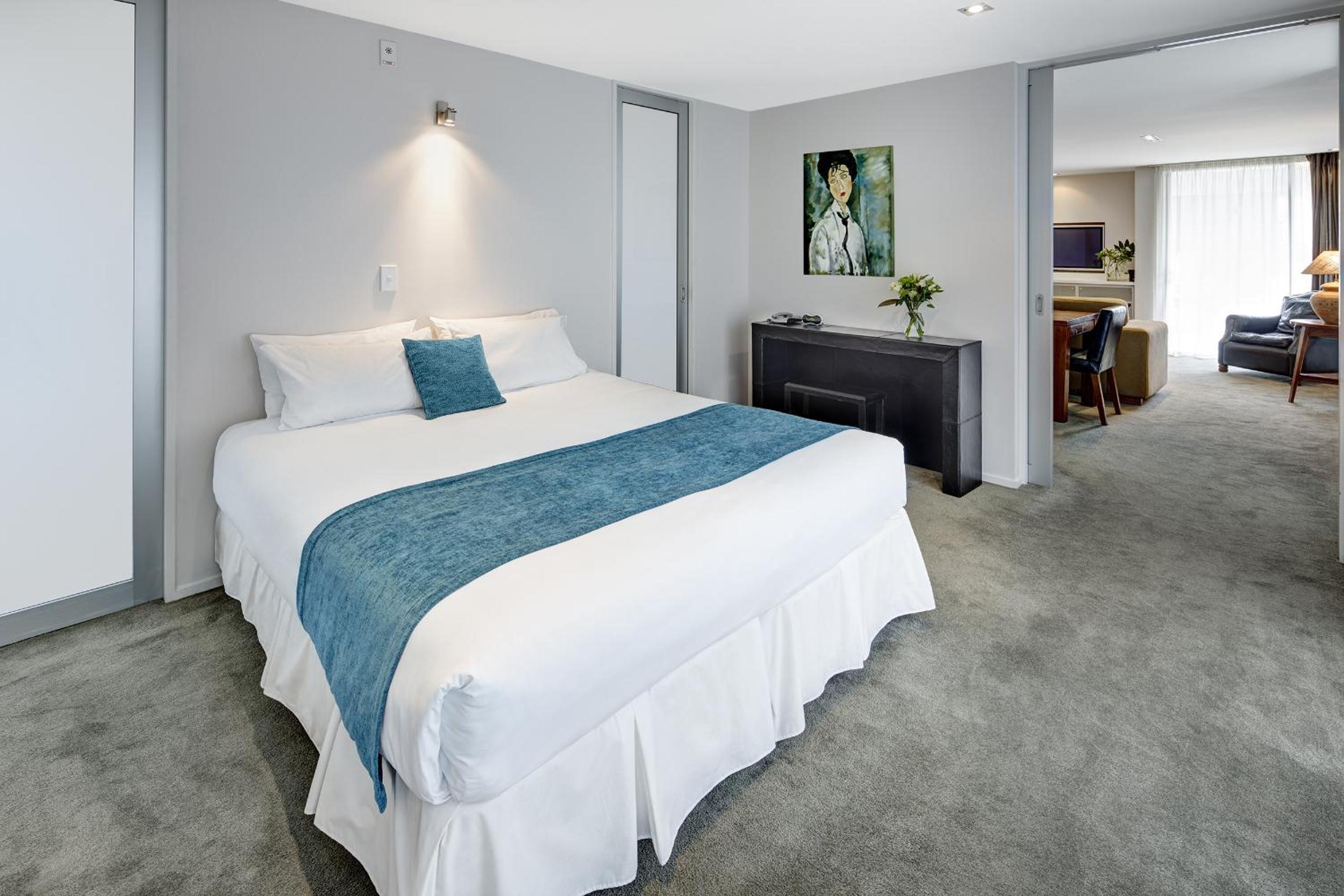 Suite Dreams - Photo 1