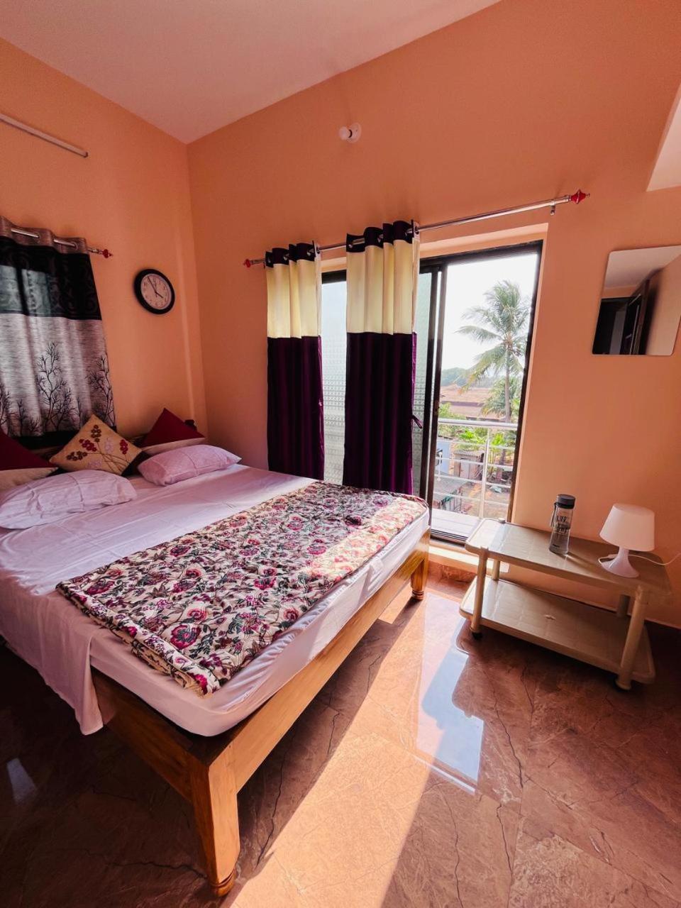 Deluxe Double Room with Balcony photo 1