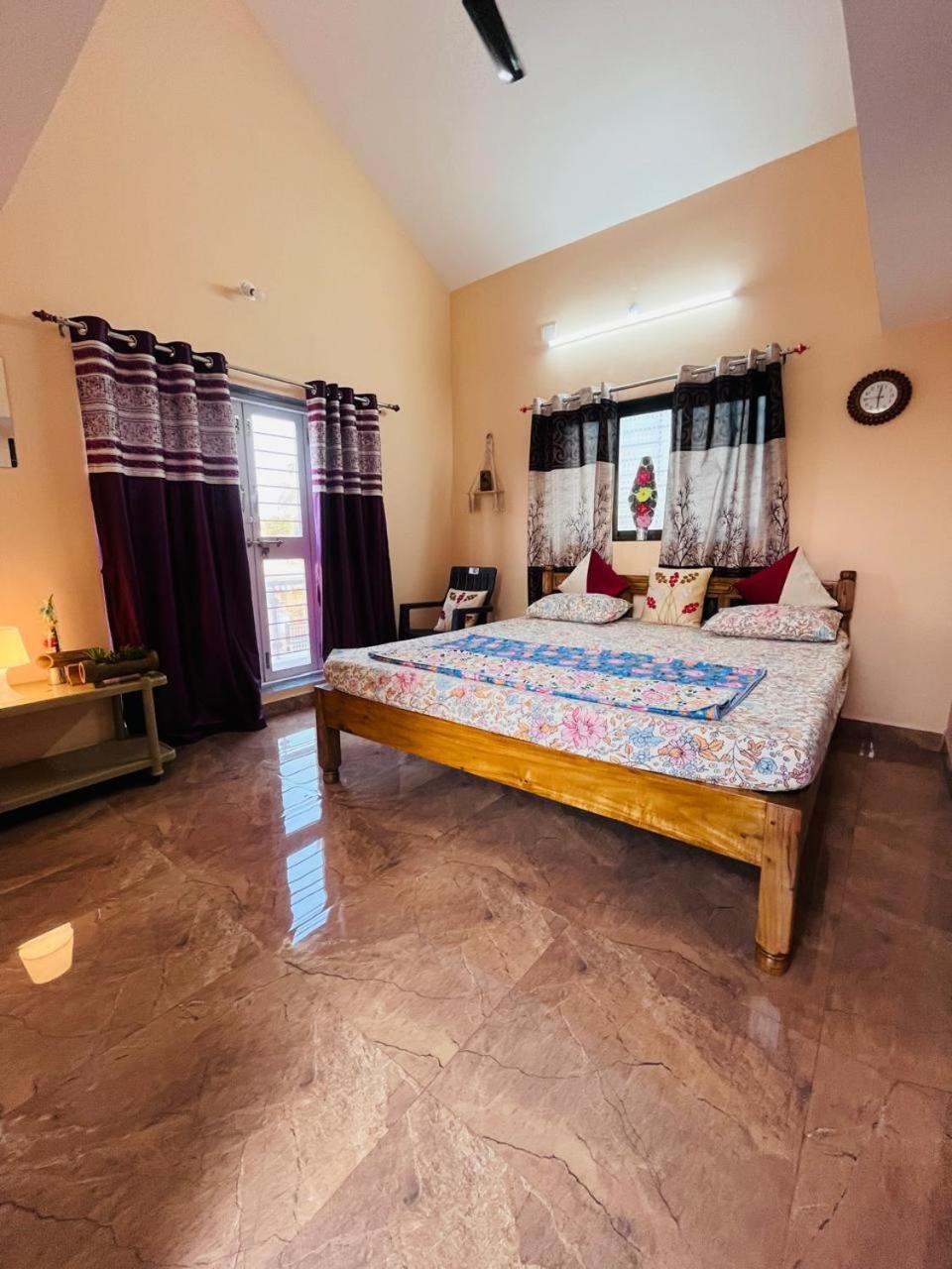 King Room with Balcony photo 3