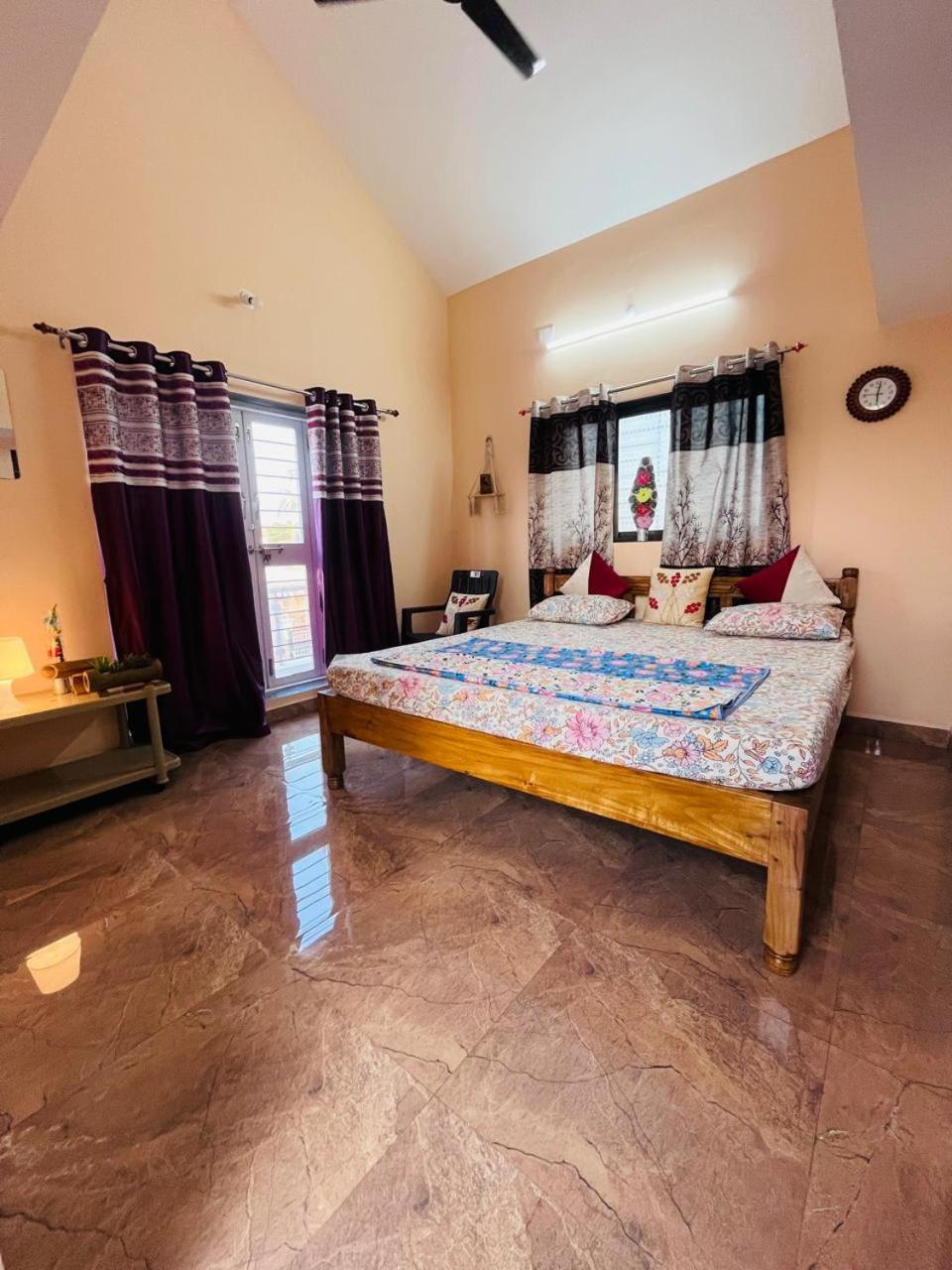 King Room with Balcony photo 1