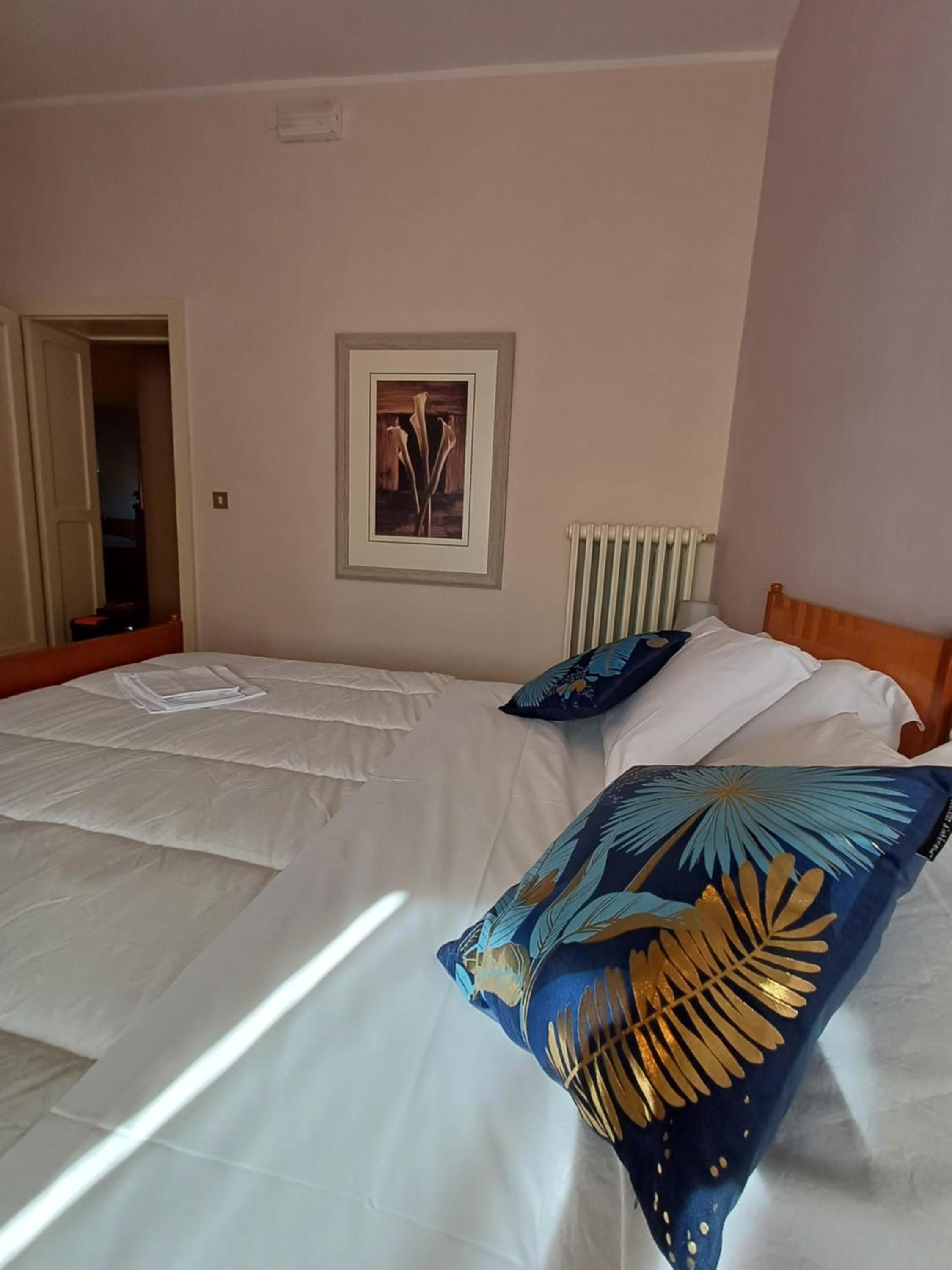 Double Room with Private Bathroom photo 1