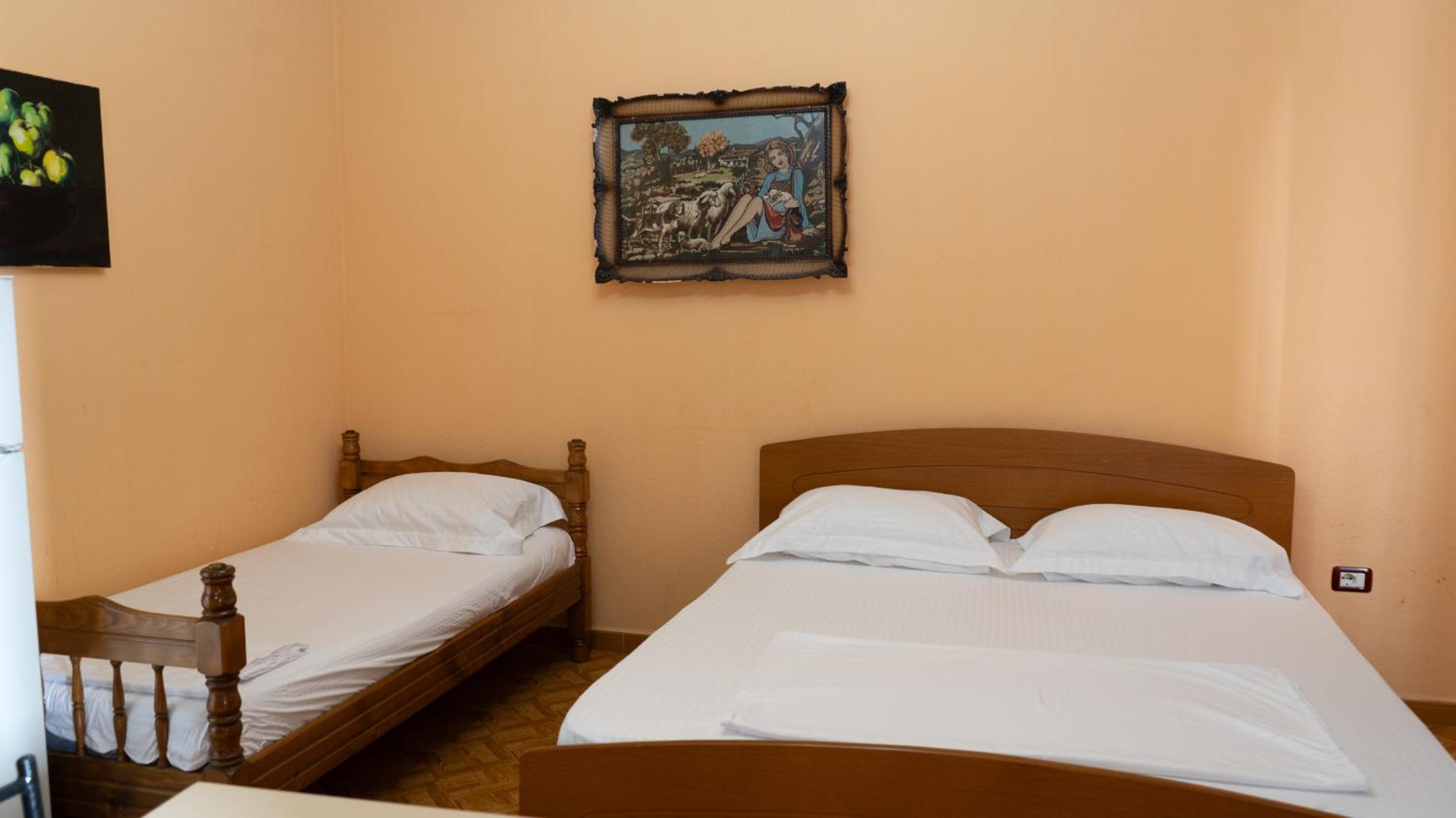 Basic Triple Room