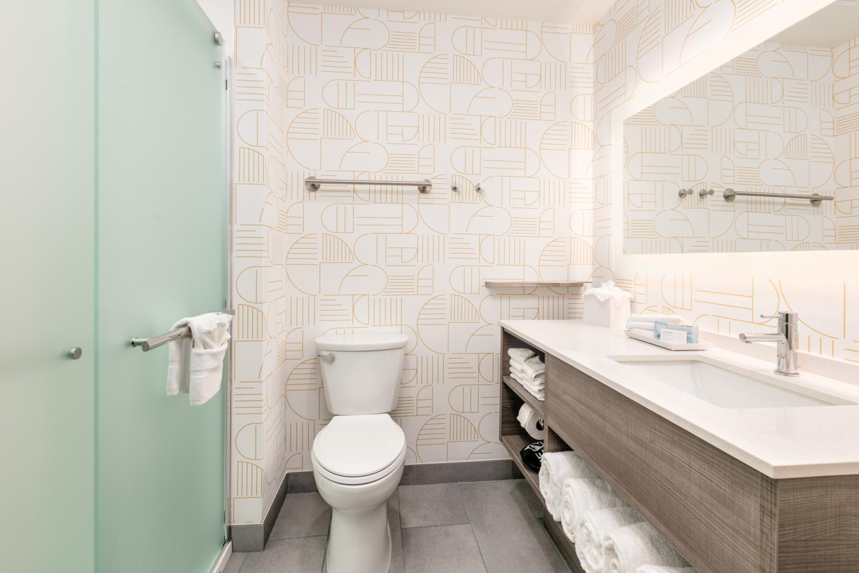 King Studio Suite - Photo 3