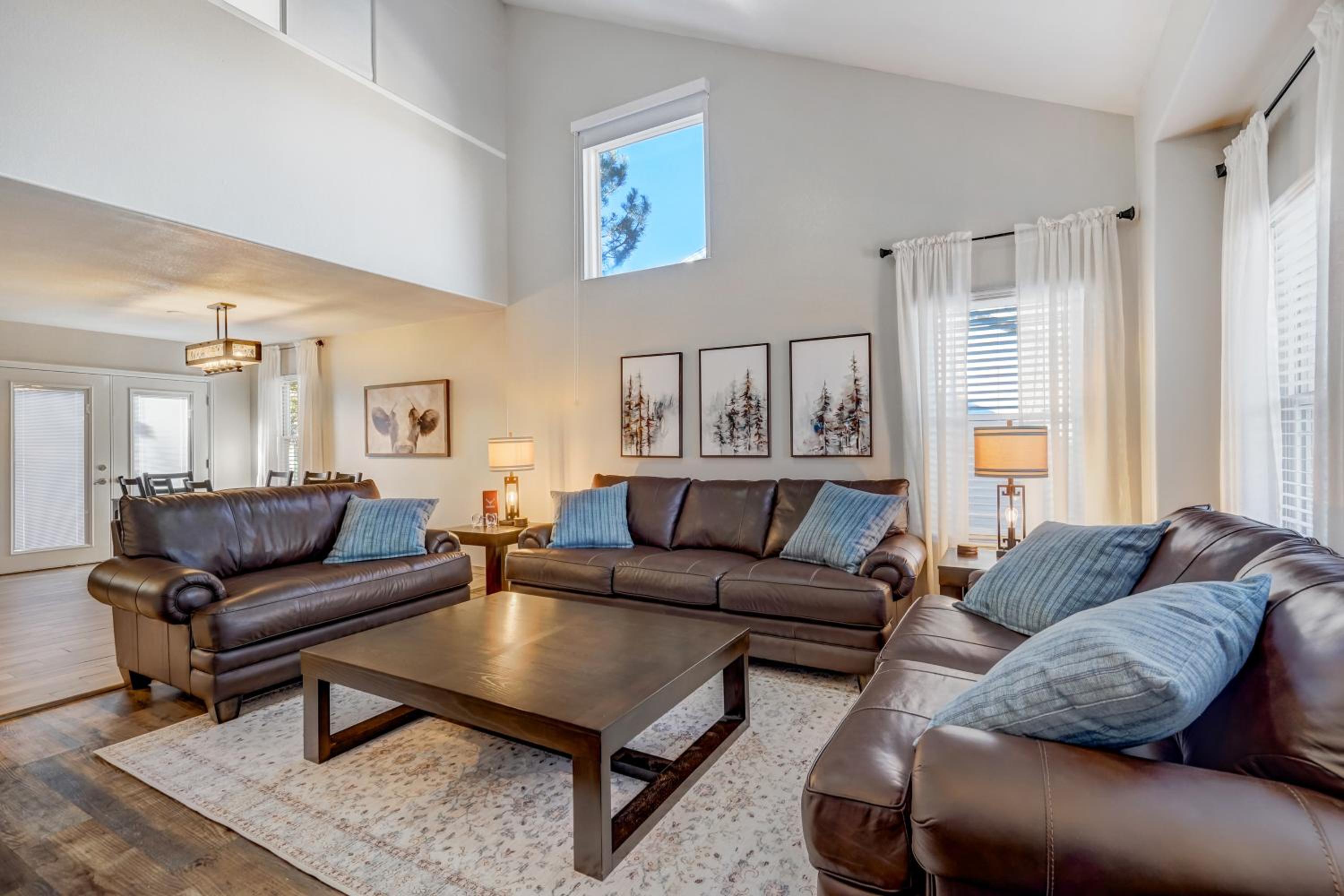 Four-Bedroom House photo 1