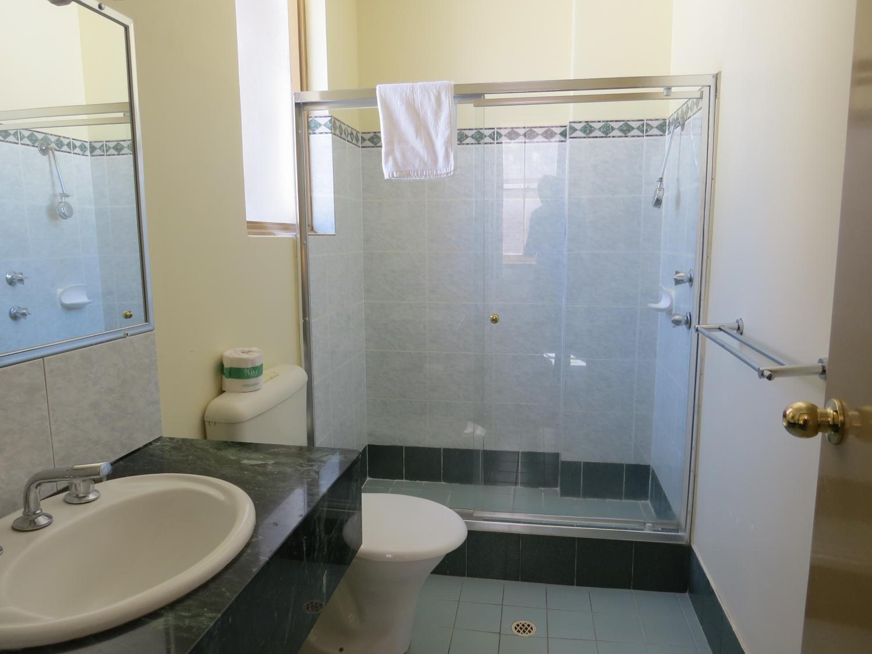 Standard Double Room - Photo 2