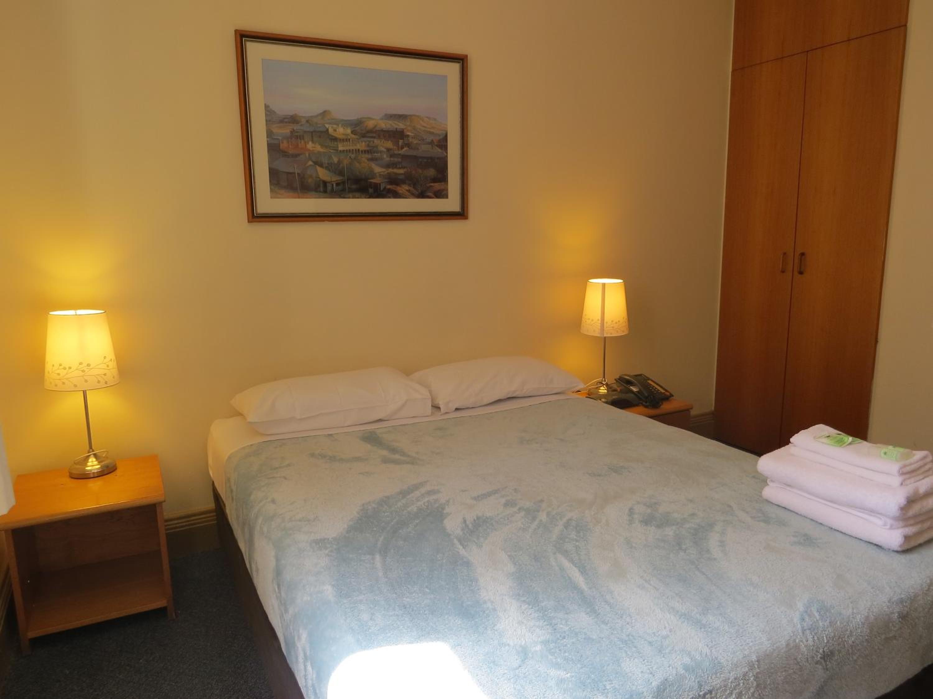 Standard Double Room - Photo 4