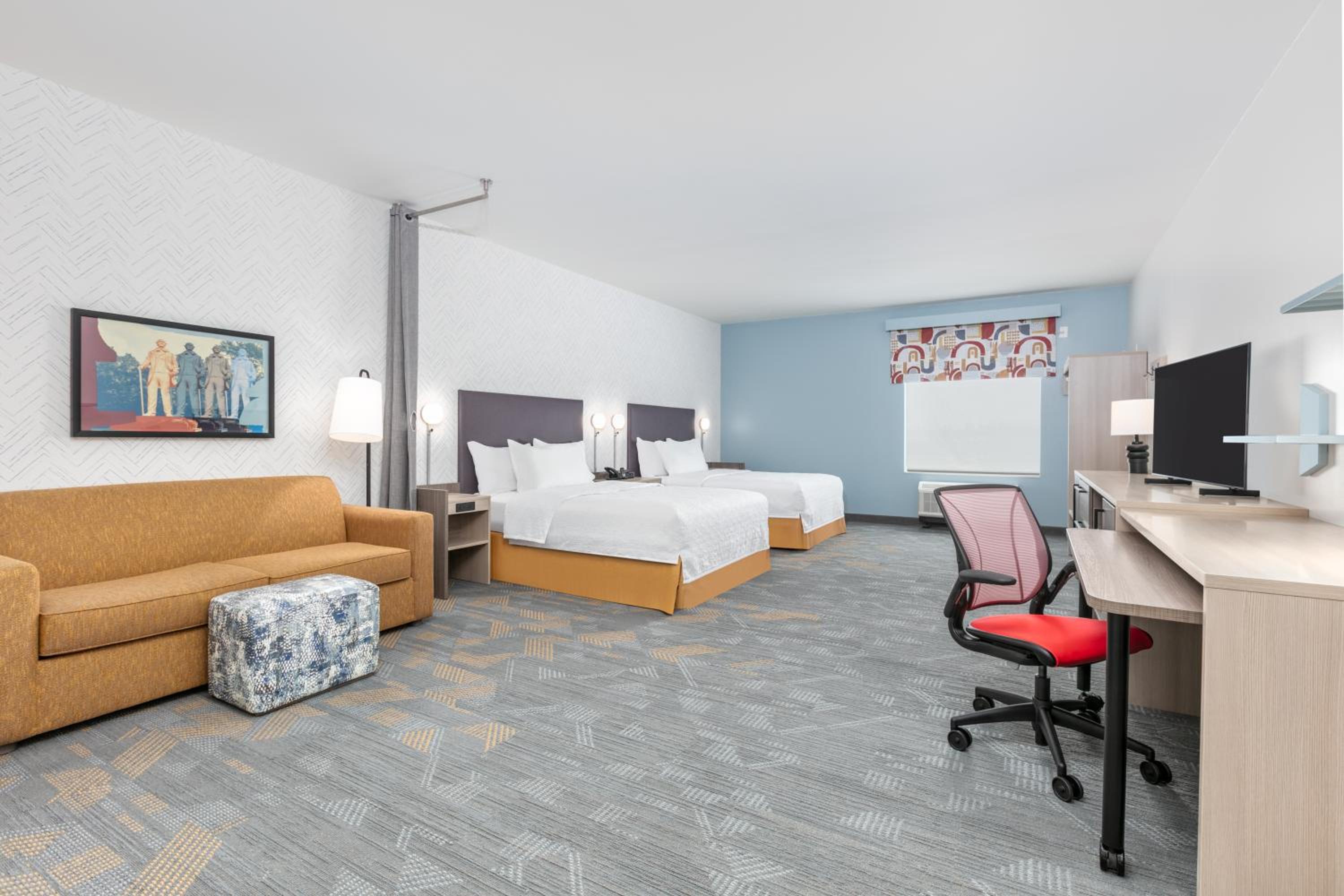 Studio Suite with Two Queen Bes and Bath Tub - Mobility Accessible - Photo 2