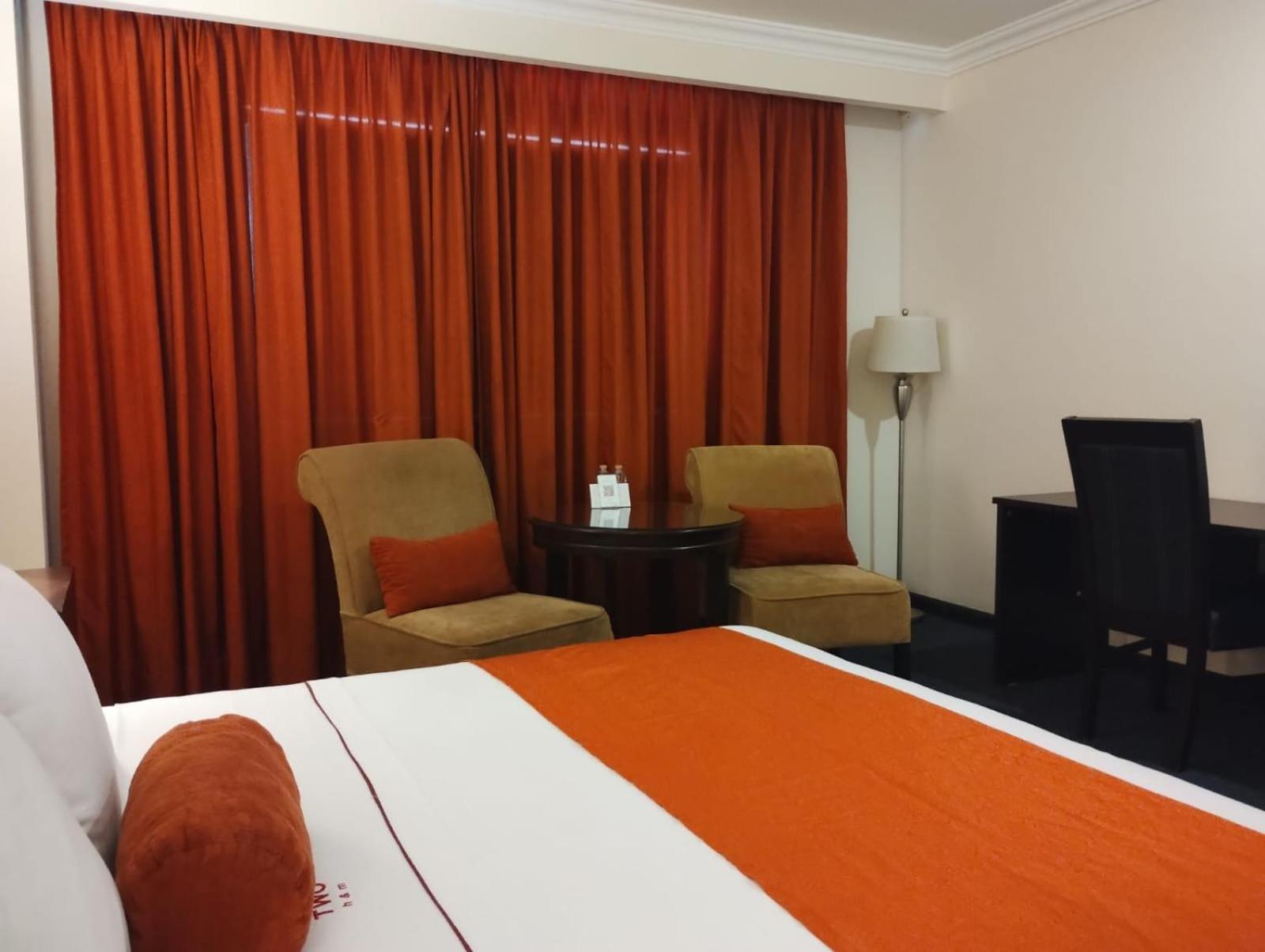 Deluxe King Room photo 3