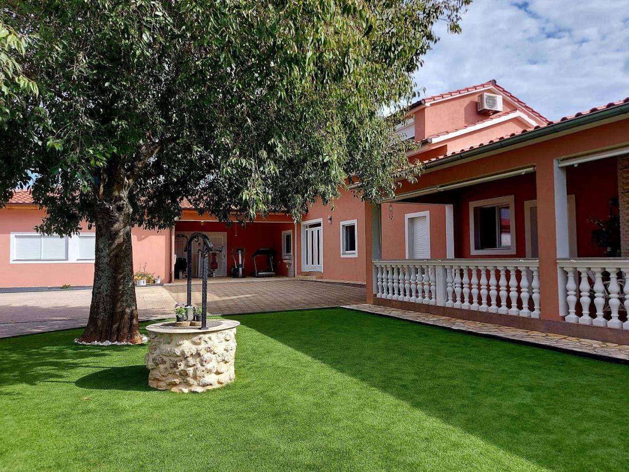 Villa With Private Pool photo 3