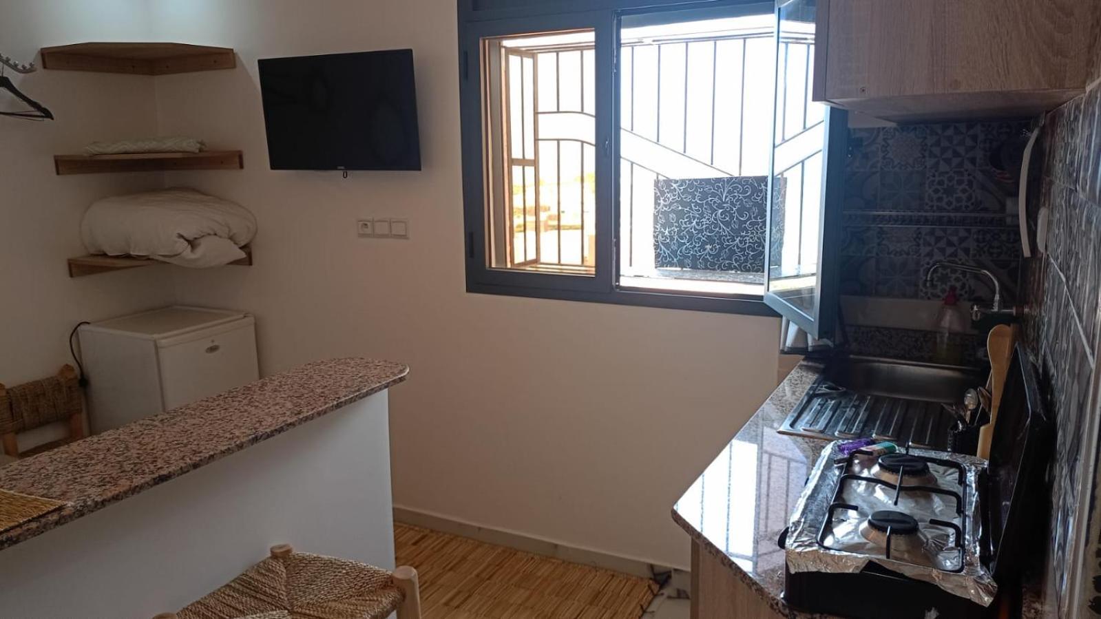 Studio with Sea View photo 3