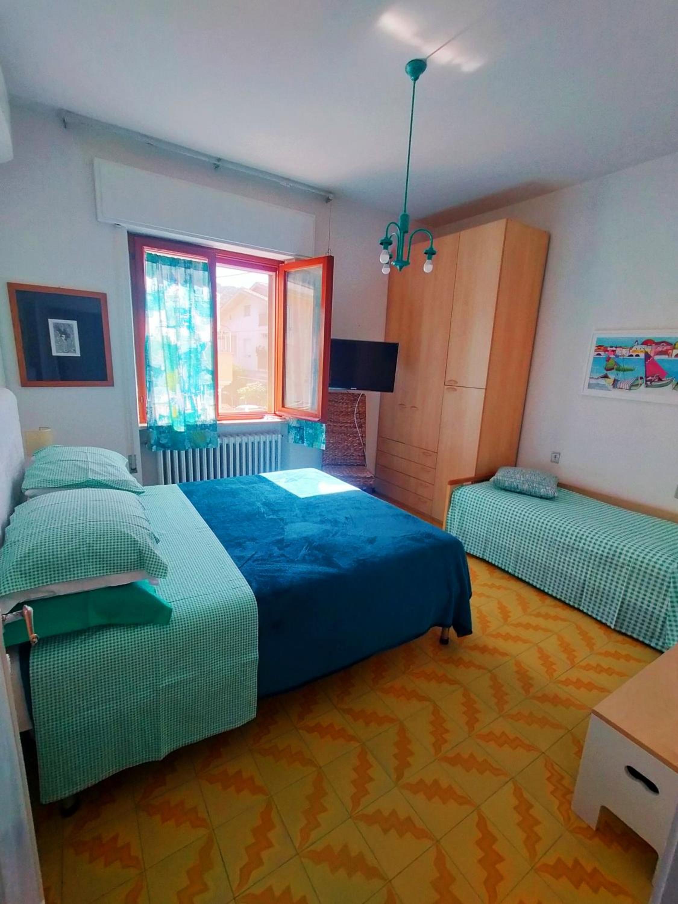 Triple Room with Private Bathroom photo 2