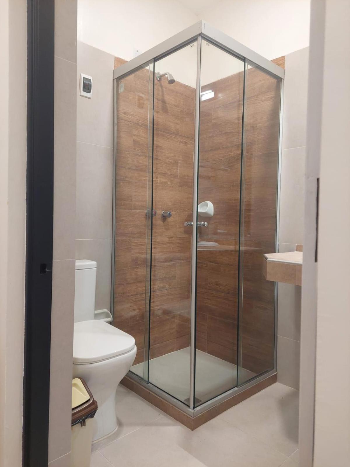 Single Room with Private Bathroom photo 3