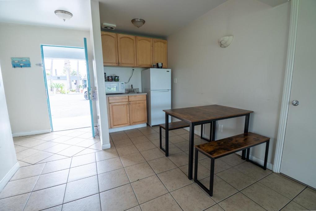Suite with Patio Pet Friendly photo 3