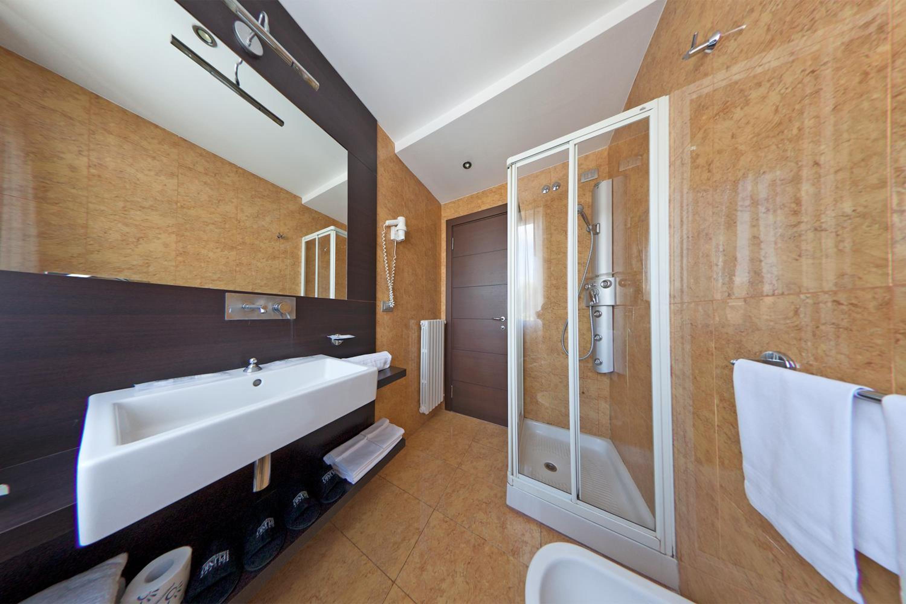 Junior Suite - Photo 11