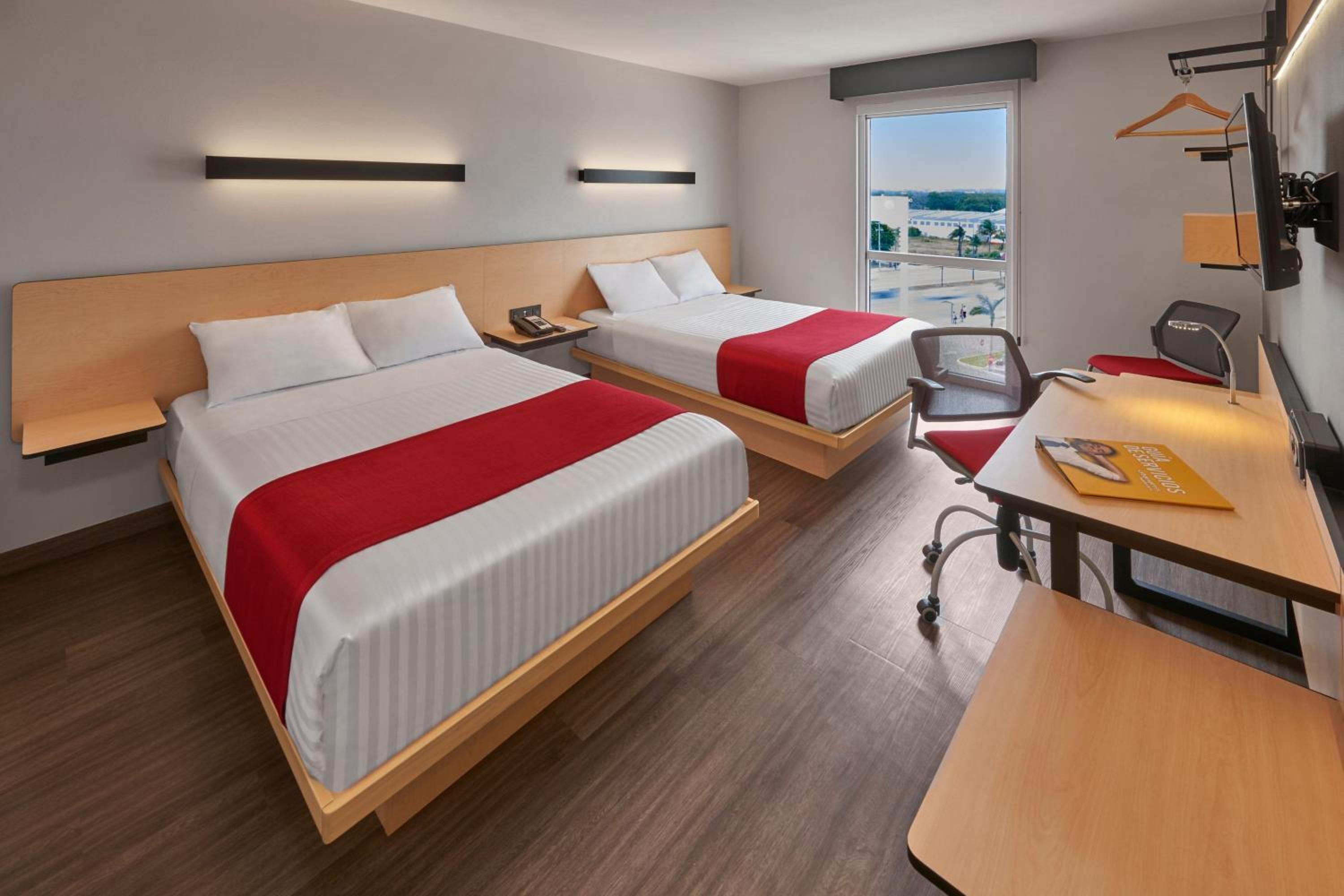 Double Room with Two Double Beds - Photo 3