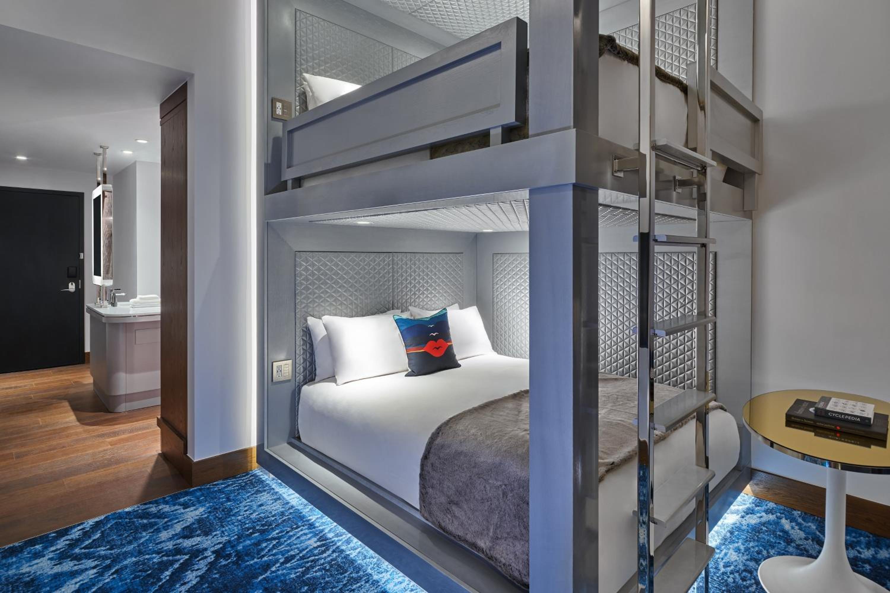 Queen Bunk Room with No View