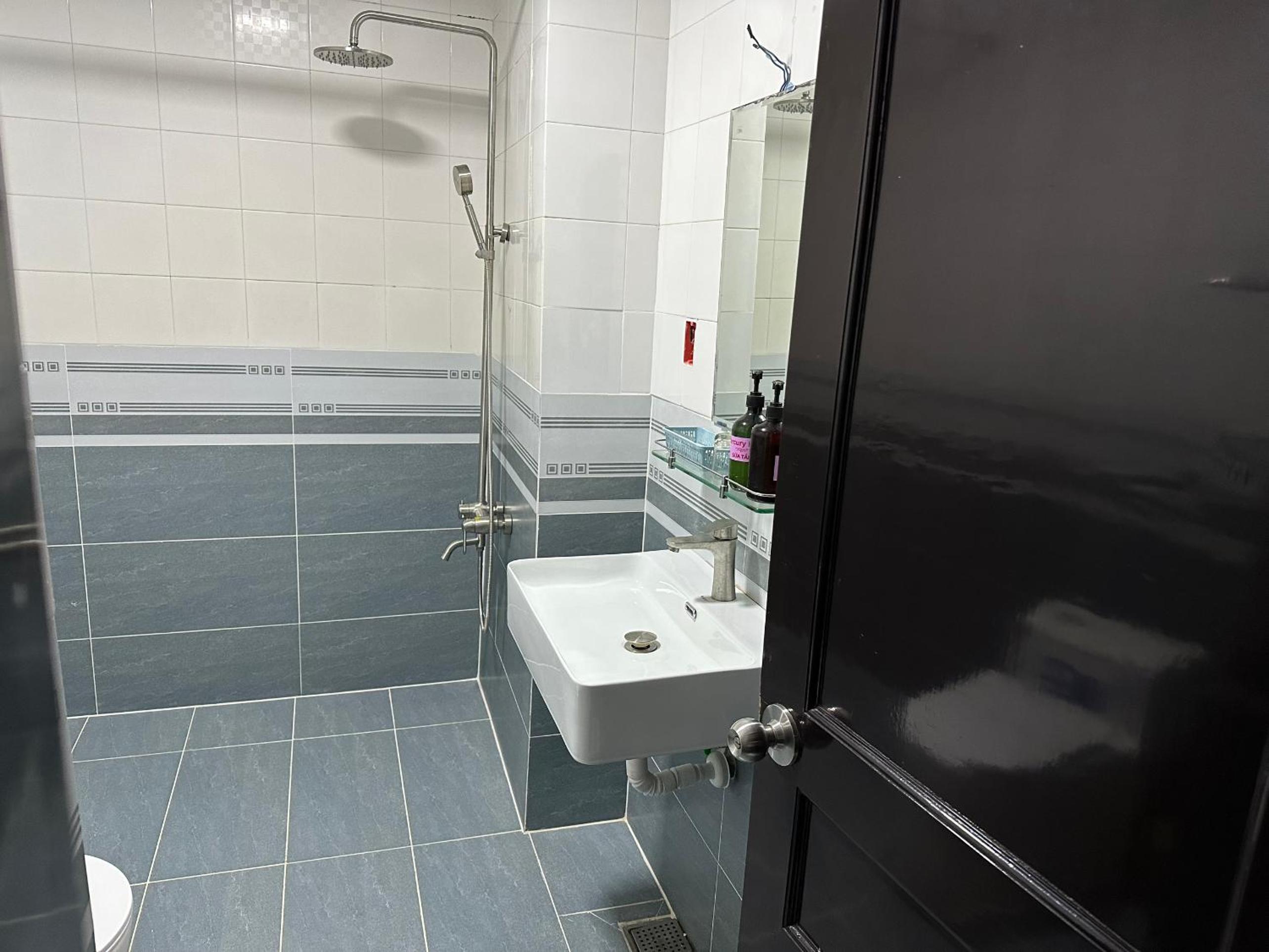 Double Room with Balcony - Photo 3