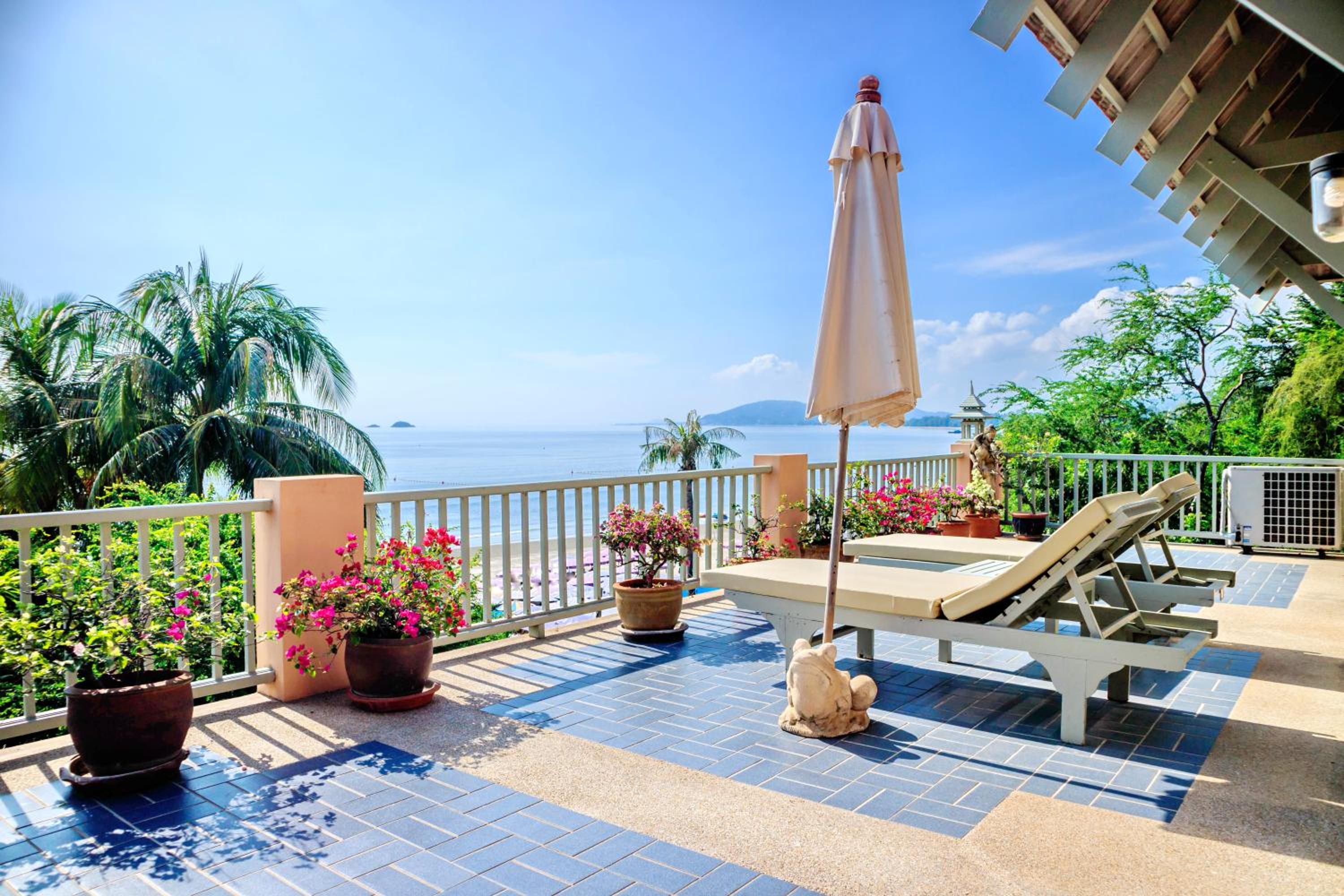 Luxury Seafront Two-Bedroom Family Suite - Photo 8