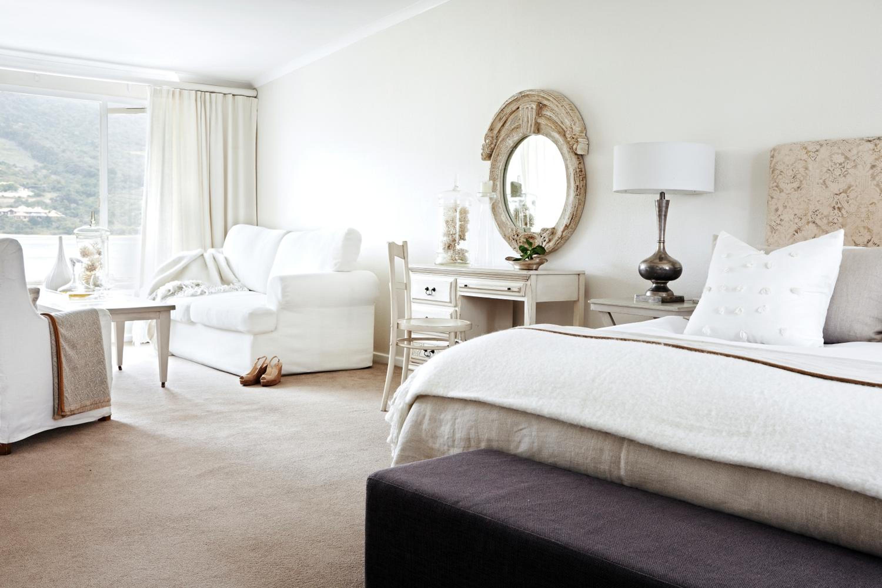 Deluxe Suite with Lagoon View photo 3