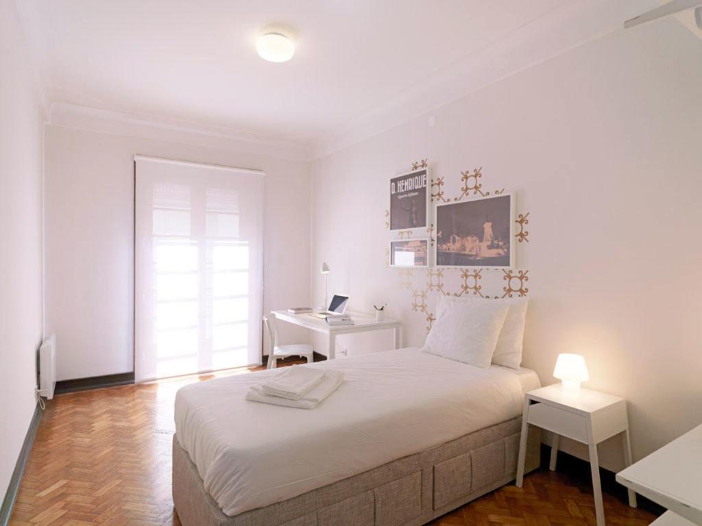 Twin Room with Shared Bathroom