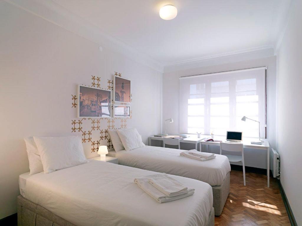 Twin Room with Shared Bathroom