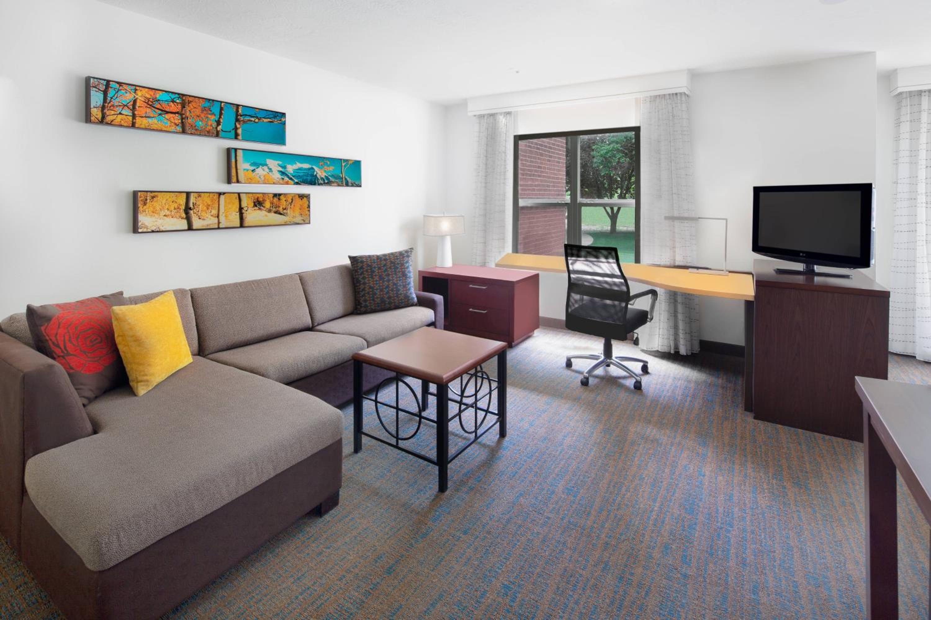 King Studio with Sofa Bed - Photo 5