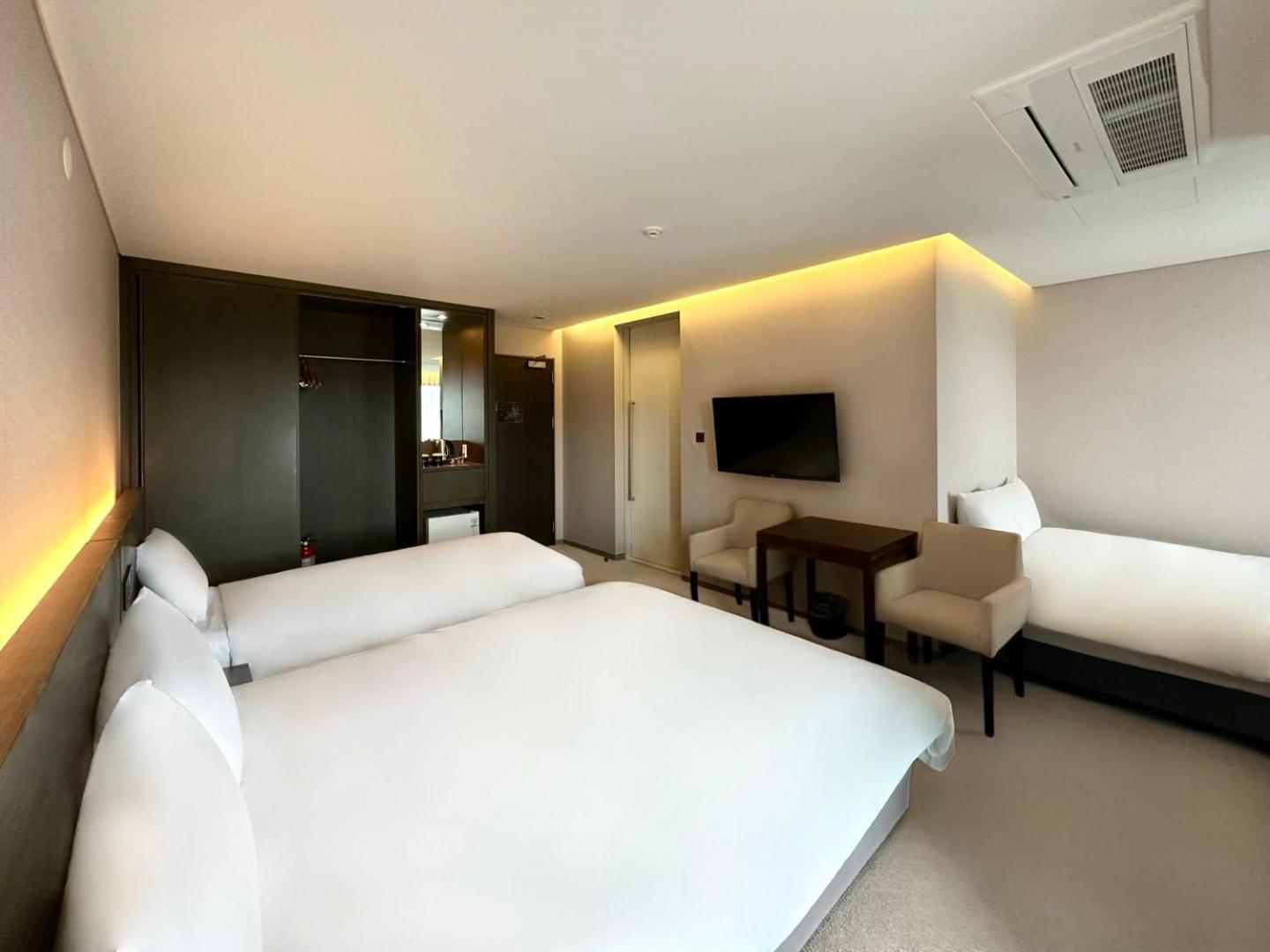 Executive Triple Room - Photo 1