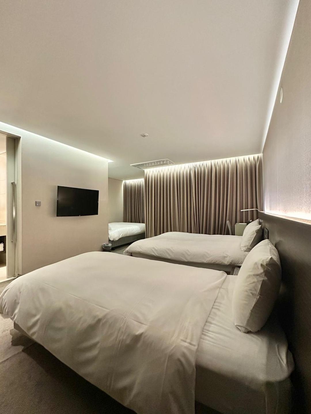 Executive Triple Room - Photo 4
