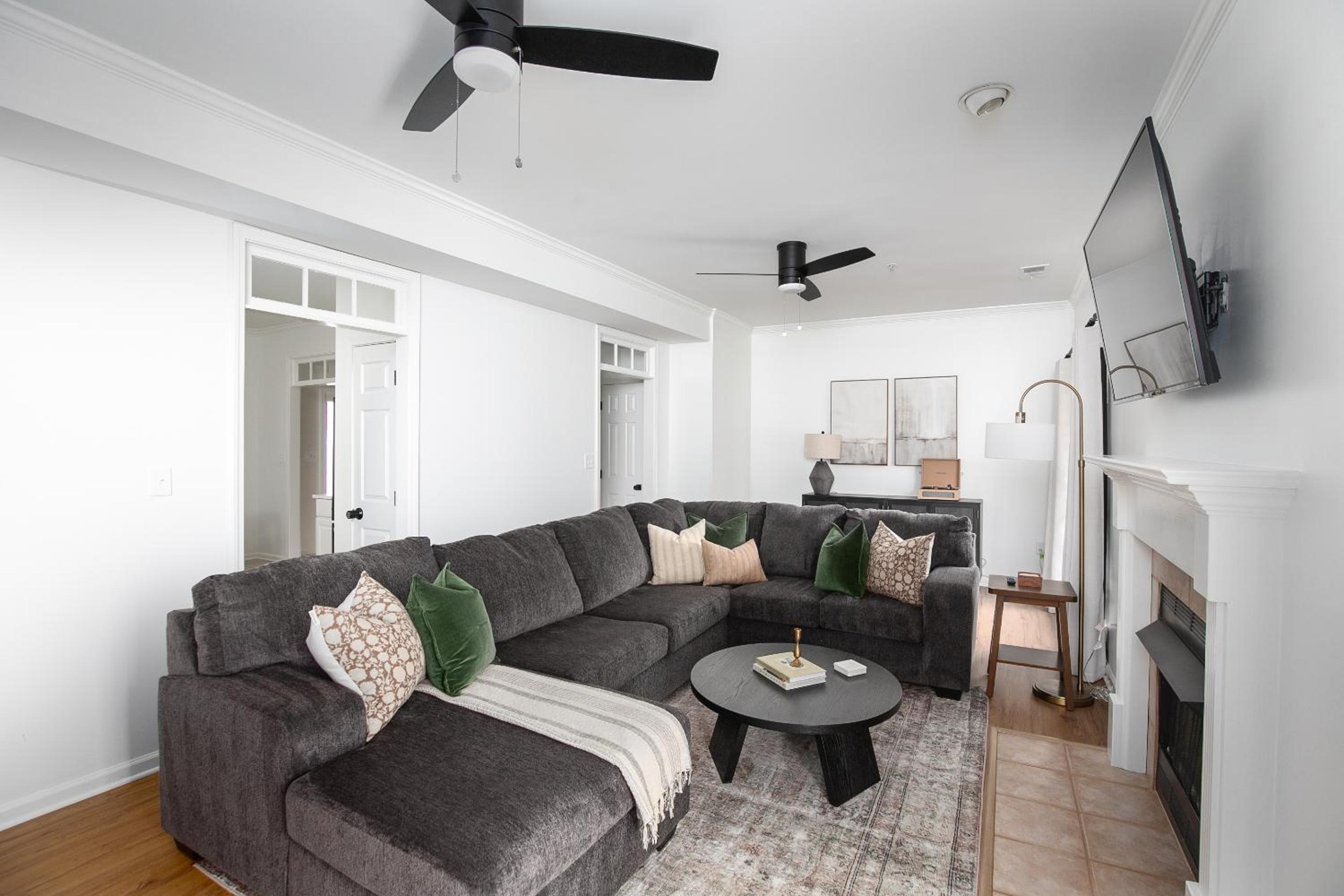 Three-Bedroom House photo 2