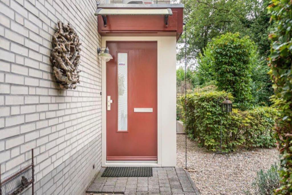 Three-Bedroom House photo 2