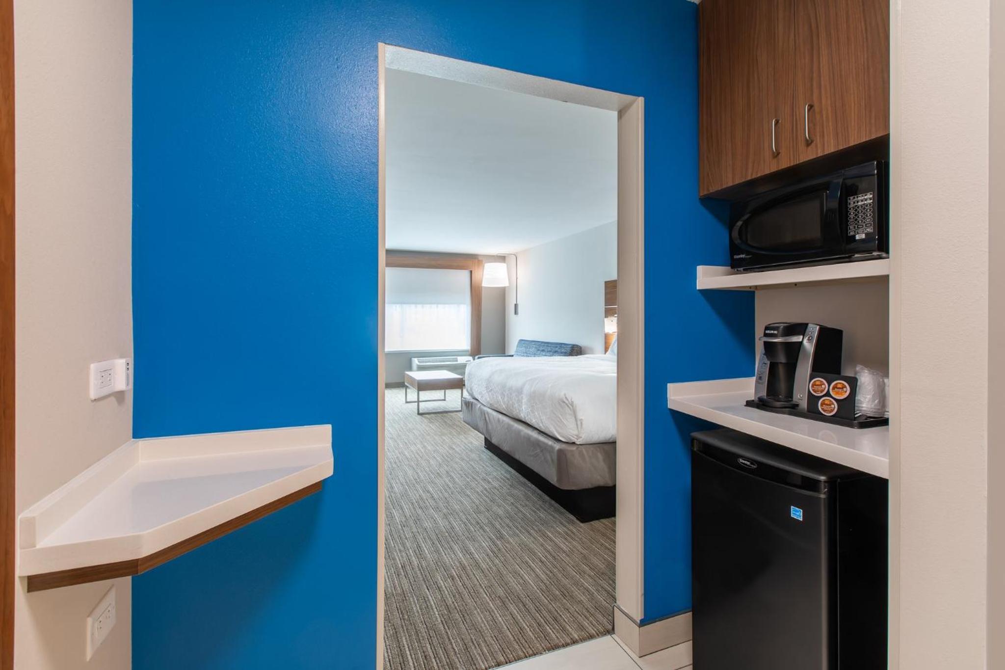Standard King Room - Photo 1