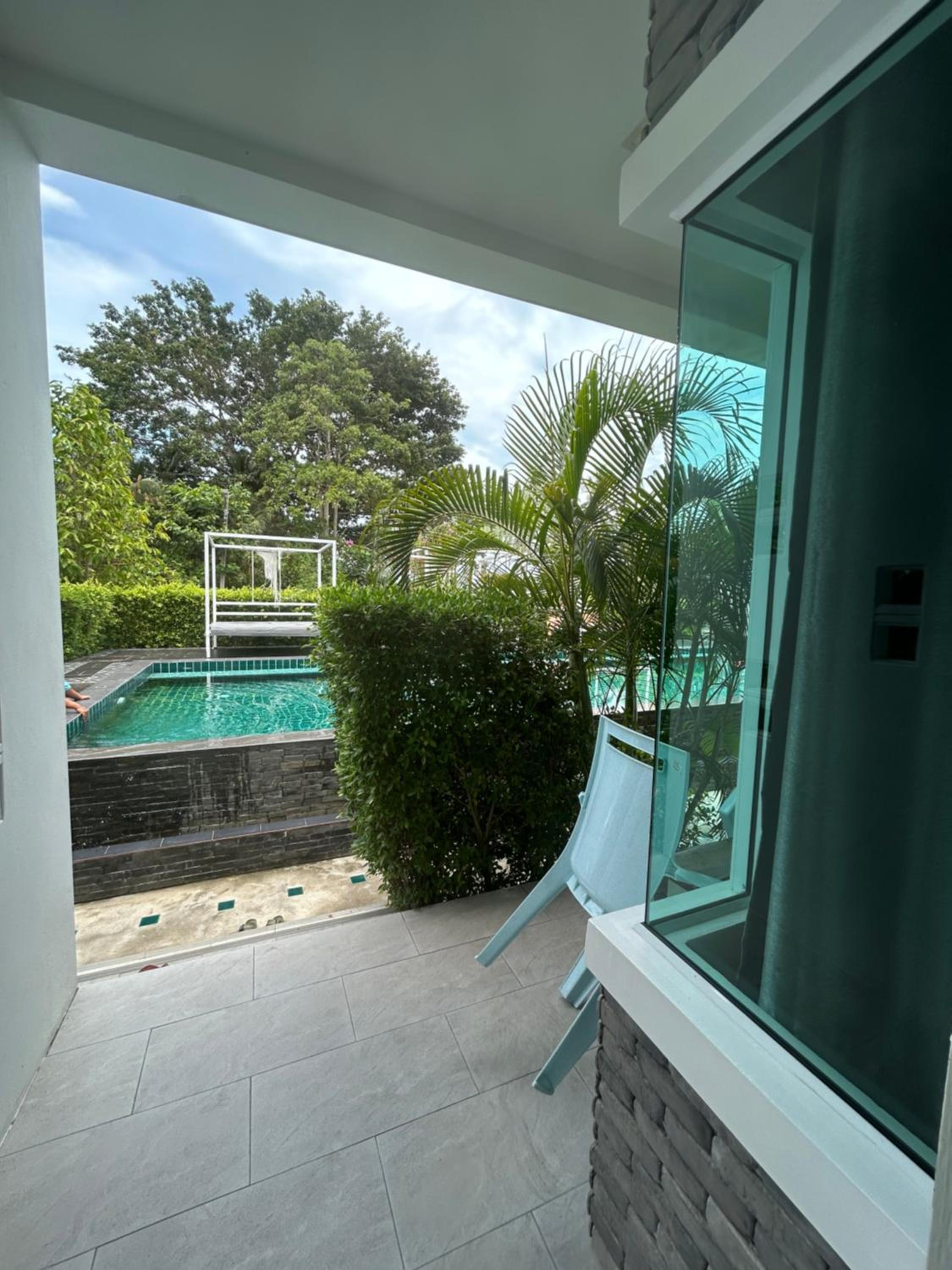 Twin Room with Pool View - Photo 2