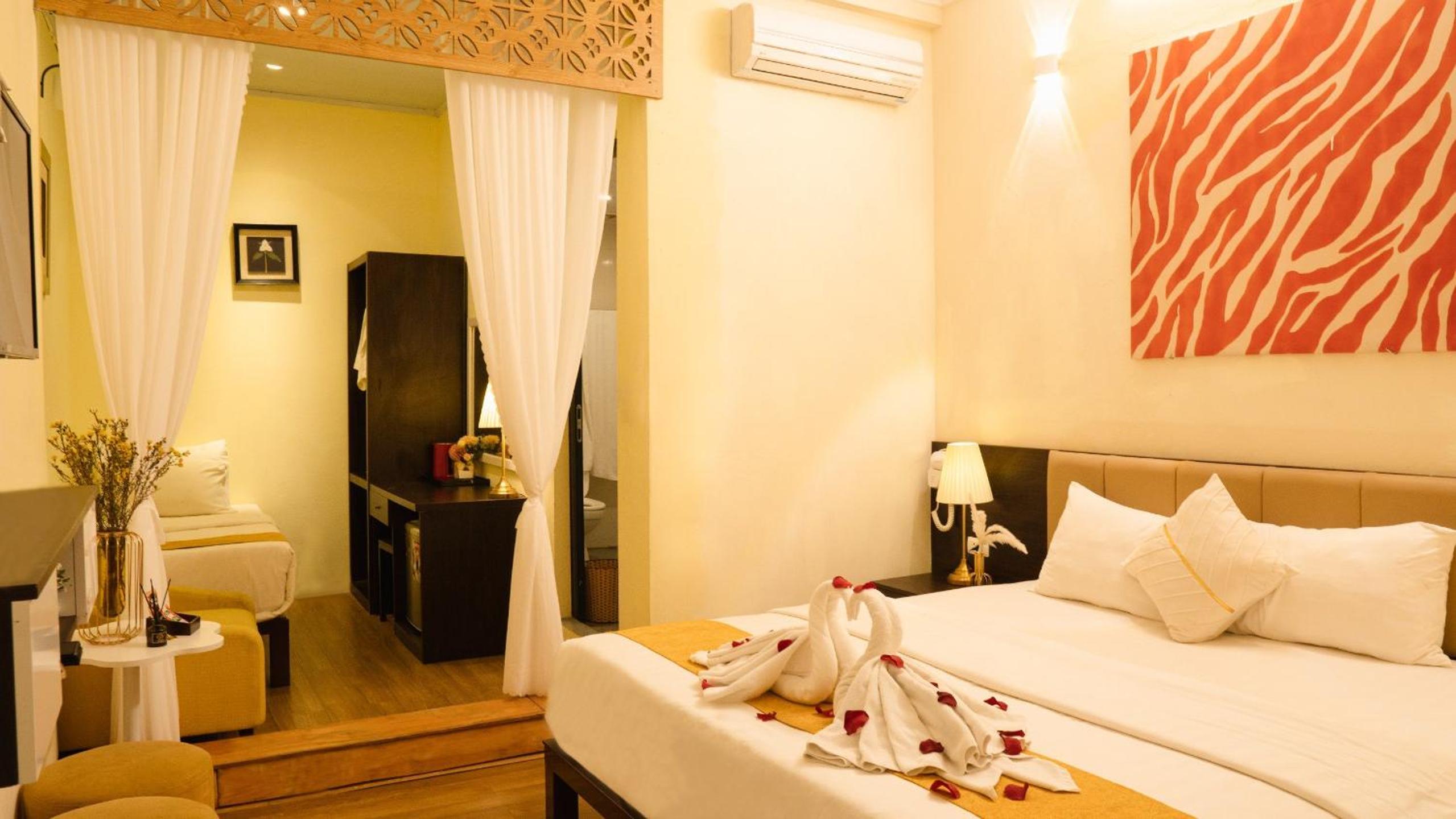 Triple Room with Private Bathroom