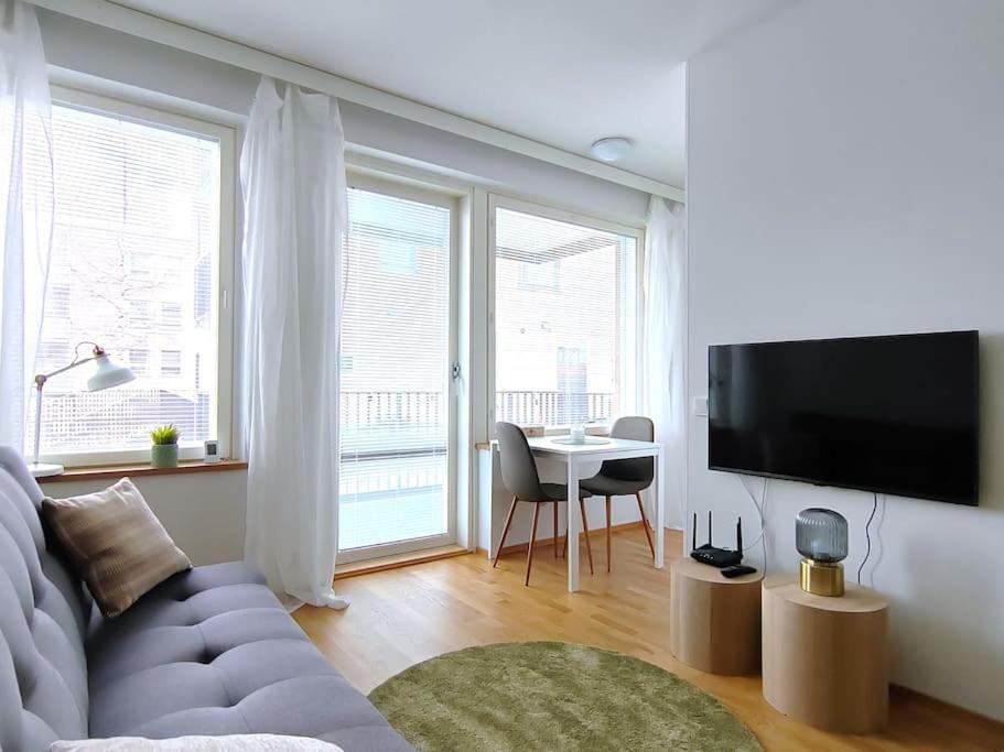 One-Bedroom Apartment photo 3