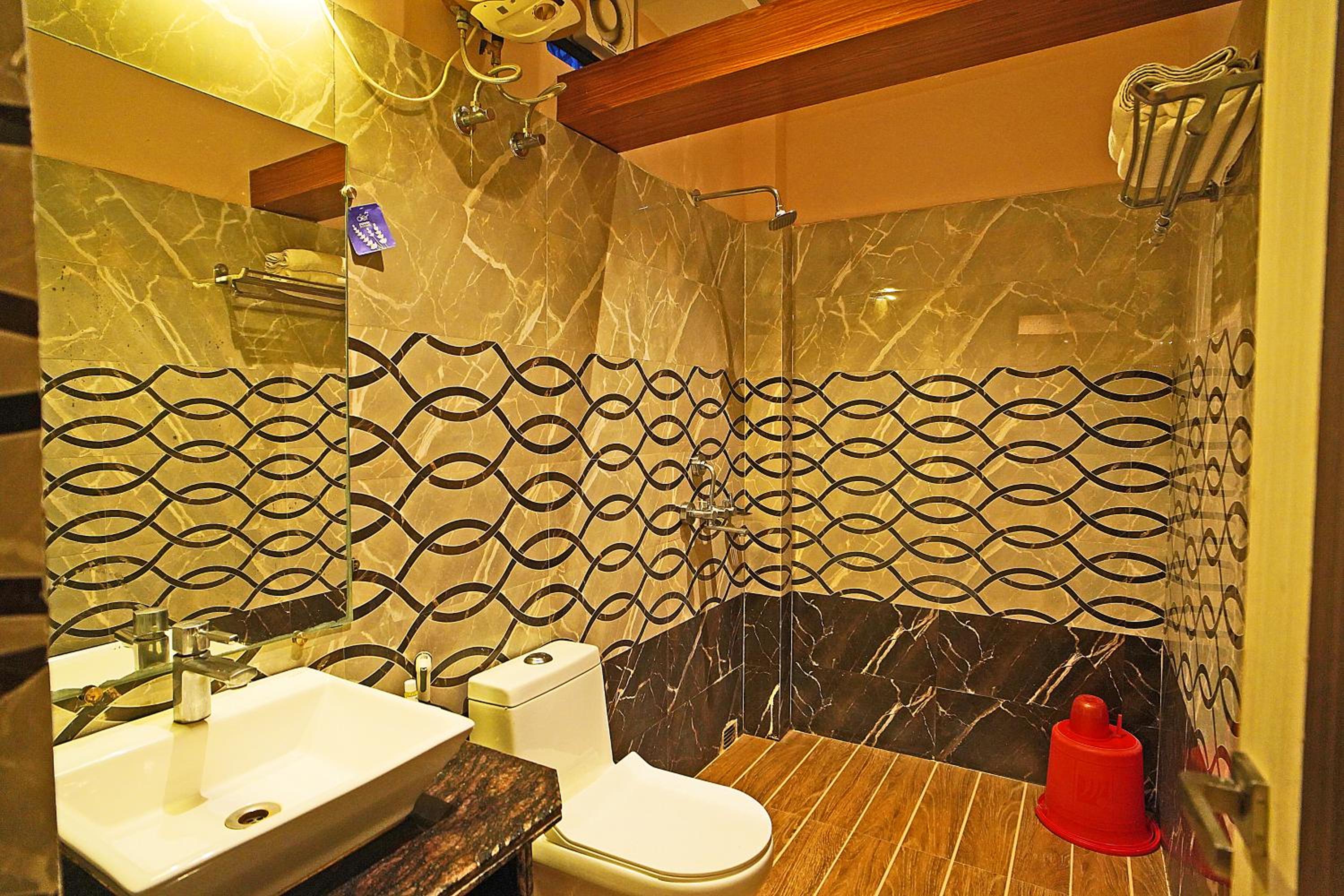 Deluxe King Room photo 3
