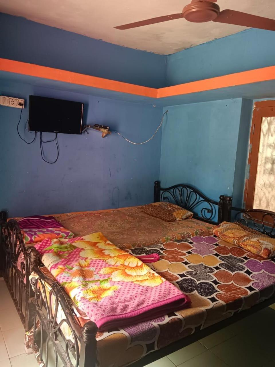 Standard Double Room With Fan photo 2