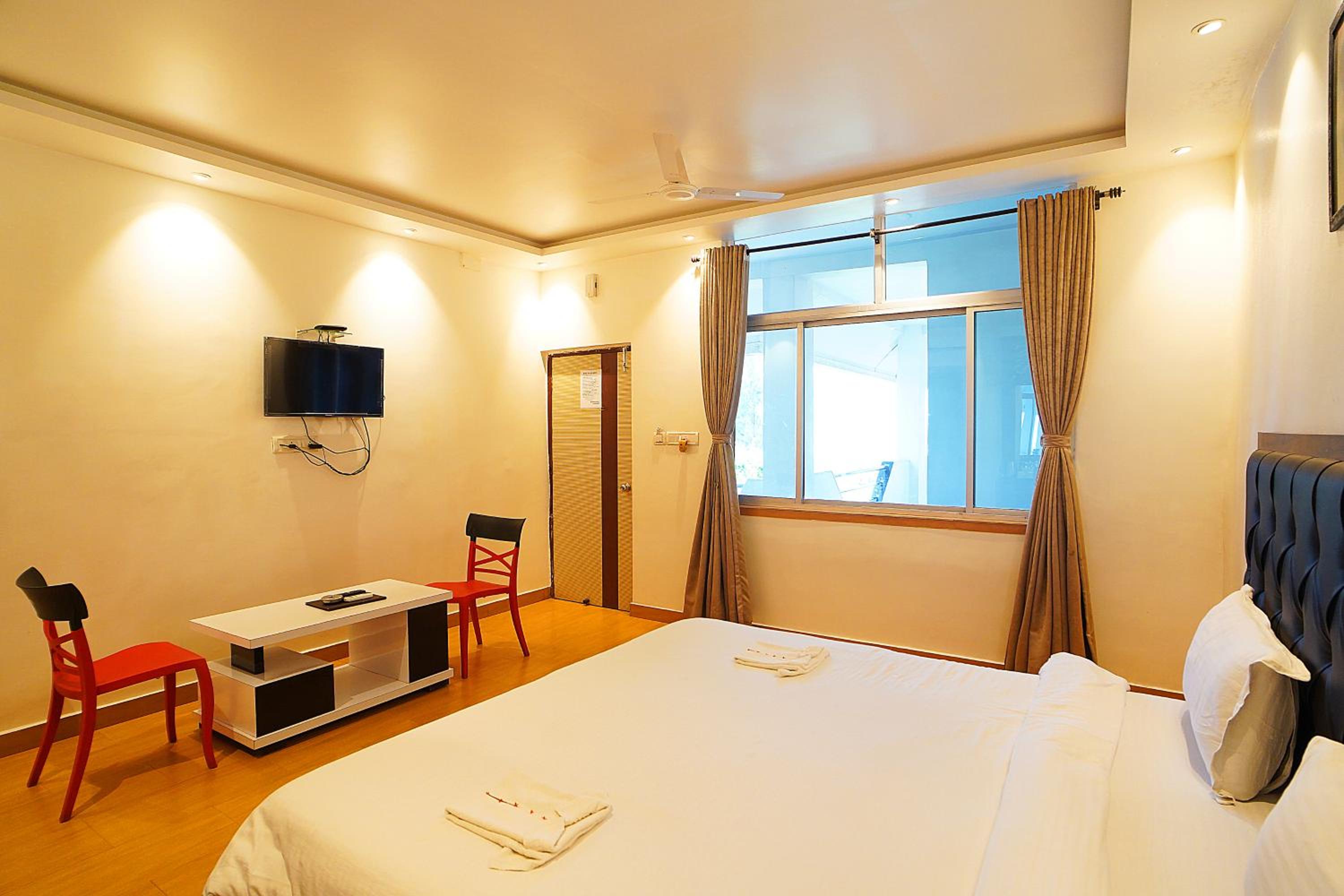 Deluxe Double Room With Balcony And Sea View photo 3