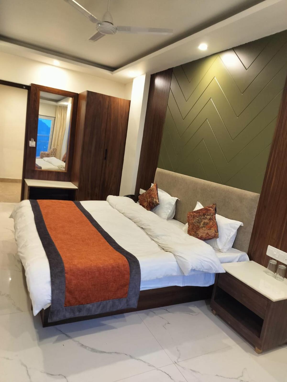 Suite with Balcony photo 1