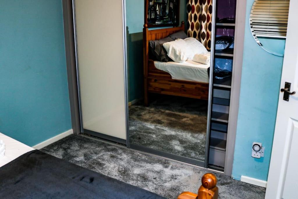 Three-Bedroom House photo 1
