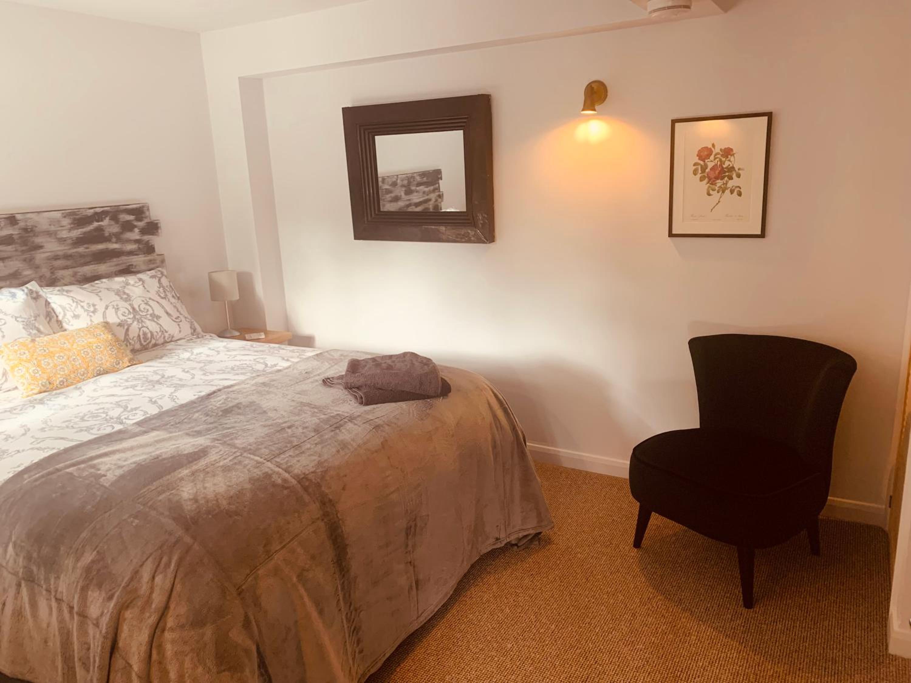 One-Bedroom Apartment With Garden View