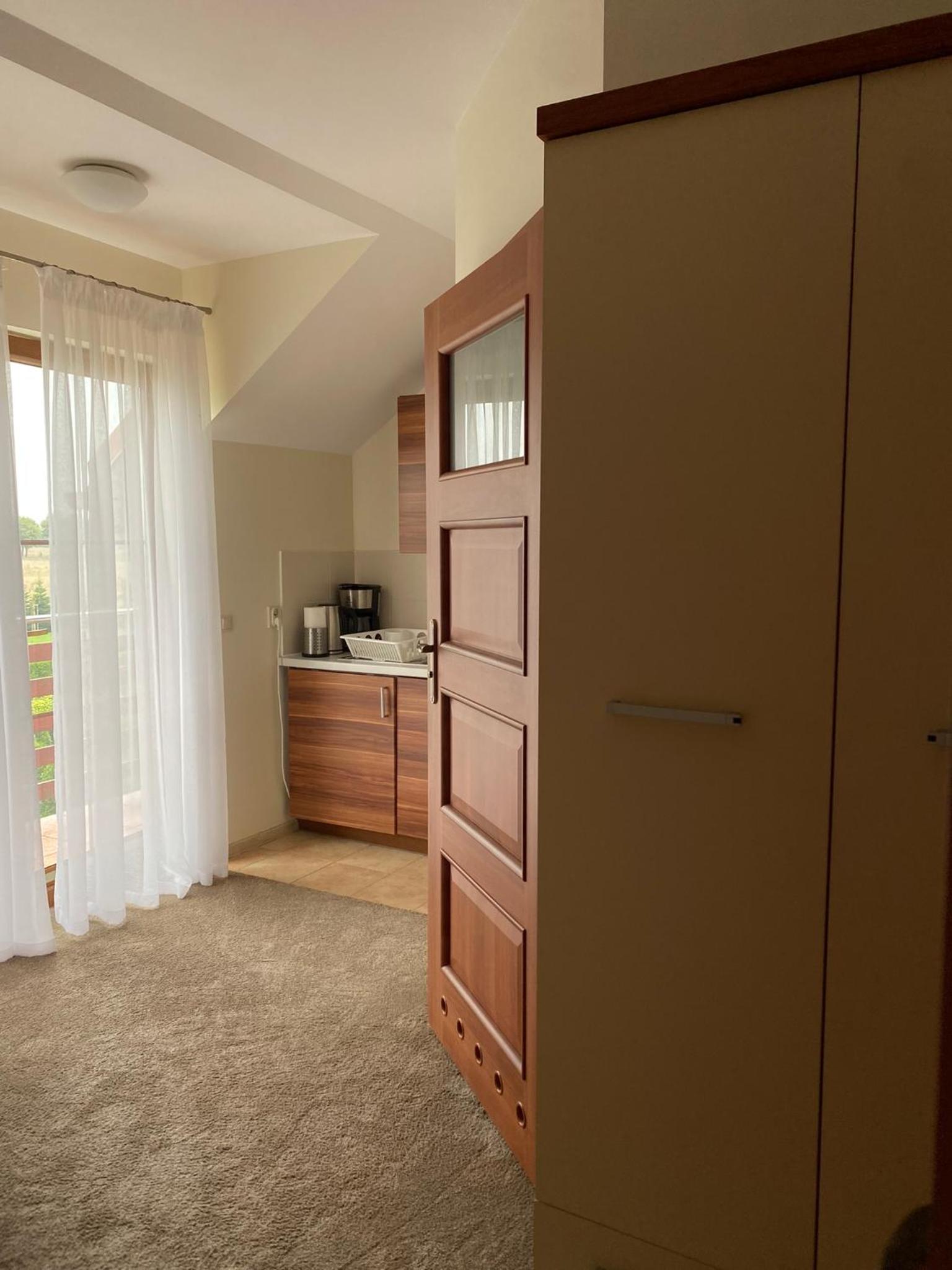 Double or Twin Room with Garden View - Photo 6
