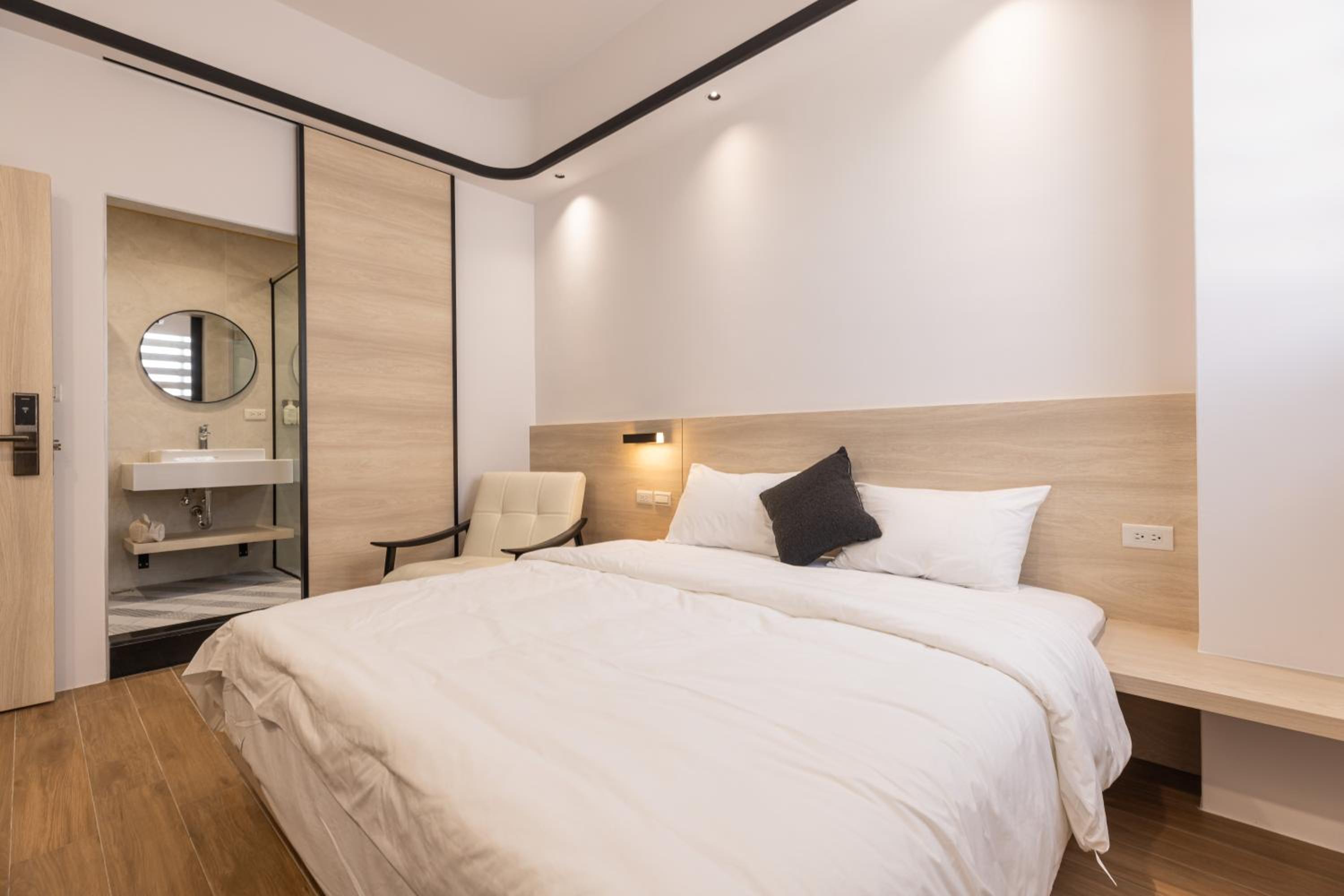 Queen Room
