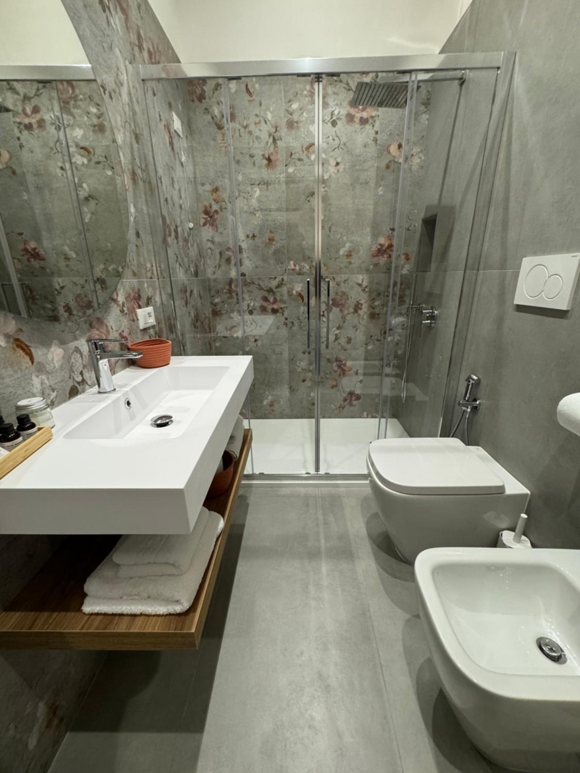 Double Room with Private Bathroom photo 3